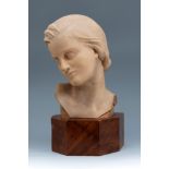 MARGARITA SANS I JORDI (Barcelona, 1911-2006)."Female bust".Ceramic.Signed.Size: 24 x 13 x 10 cm; 32