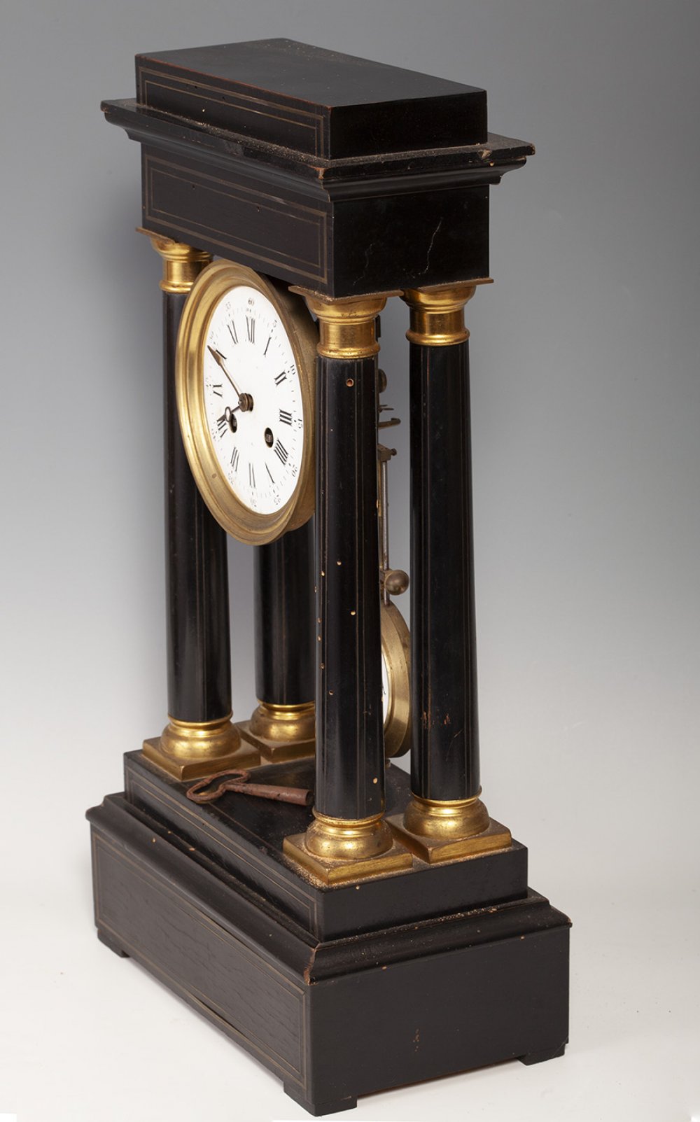 French school, 19th century.Empire clock in wood and gilt marquetry.Presents key. Needs - Image 5 of 6