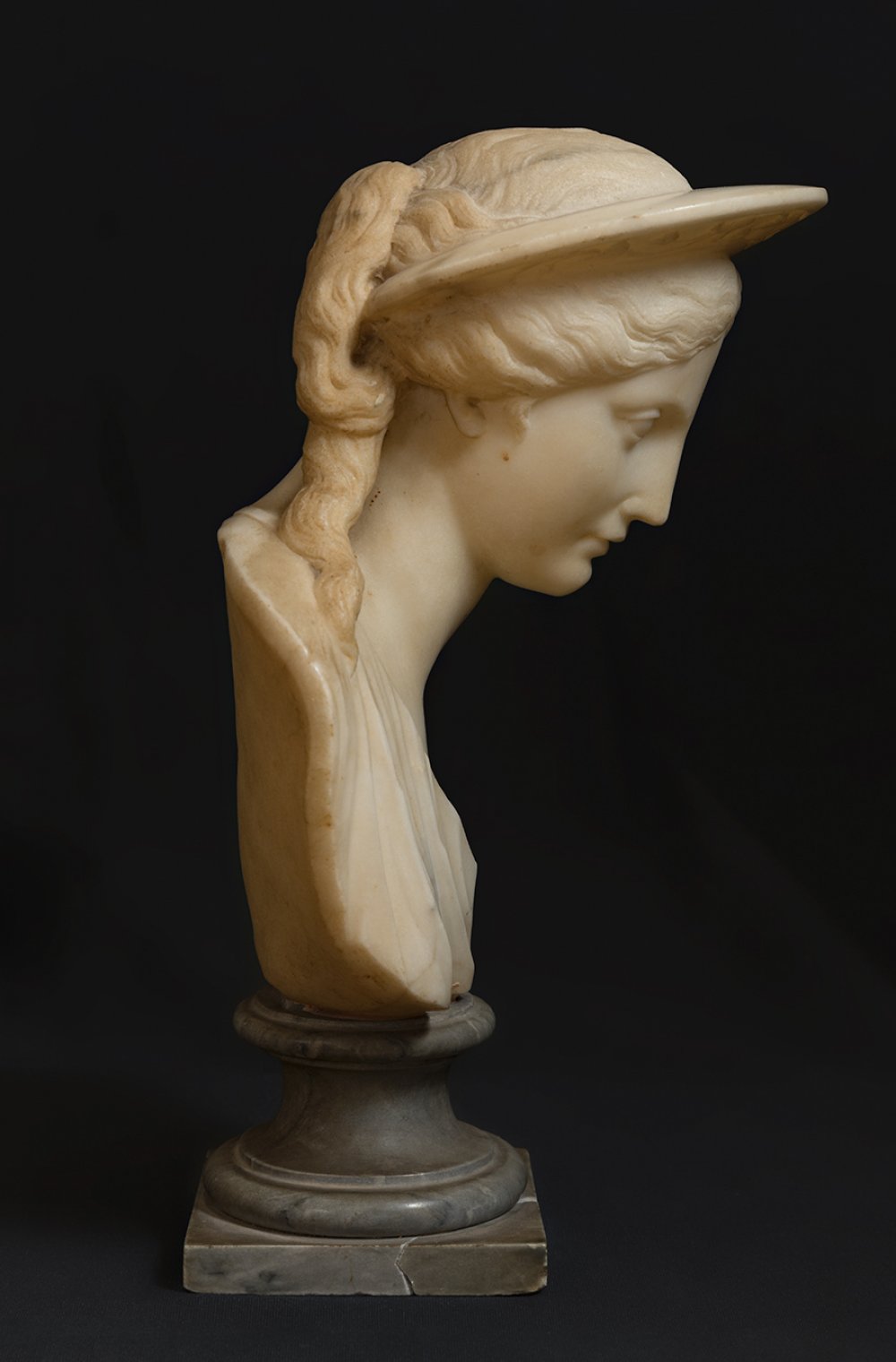 Italian school; late 18th century."Female bust.Carved carrara marble.It presents faults in the - Image 2 of 7