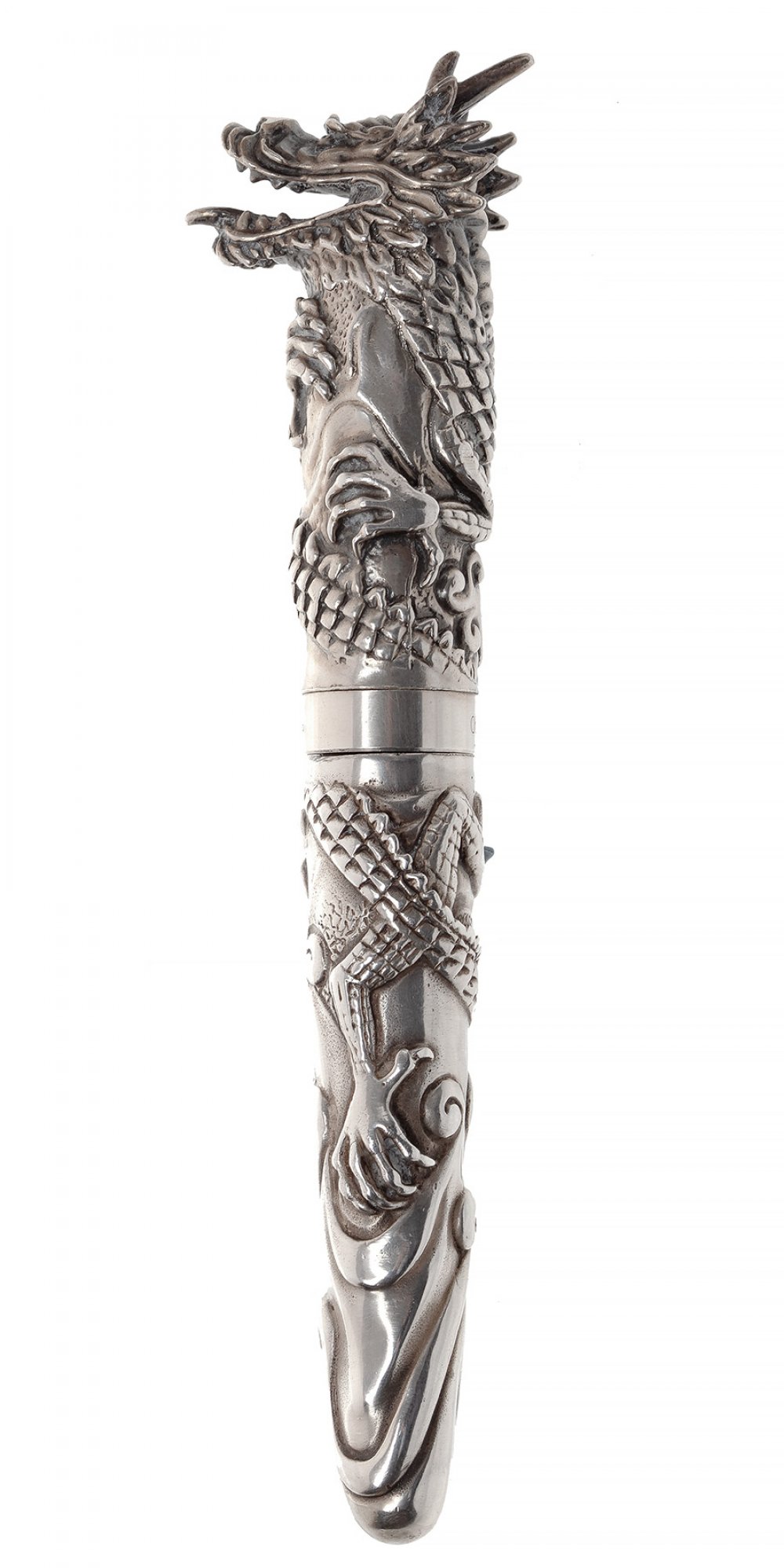 LABAN FOUNTAIN PEN.Barrel and cap in 925 sterling silver.Limited edition 64/800.Silver-plated nib,