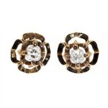 Pair of 18 kt yellow gold earrings. from the end of the 19th century, in the shape of a flower, with