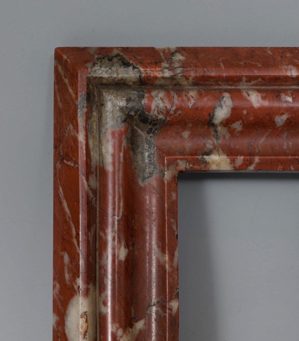 Frame; 19th century.Red marble.Provenance: private collection conceived since the 1970s between - Image 3 of 4