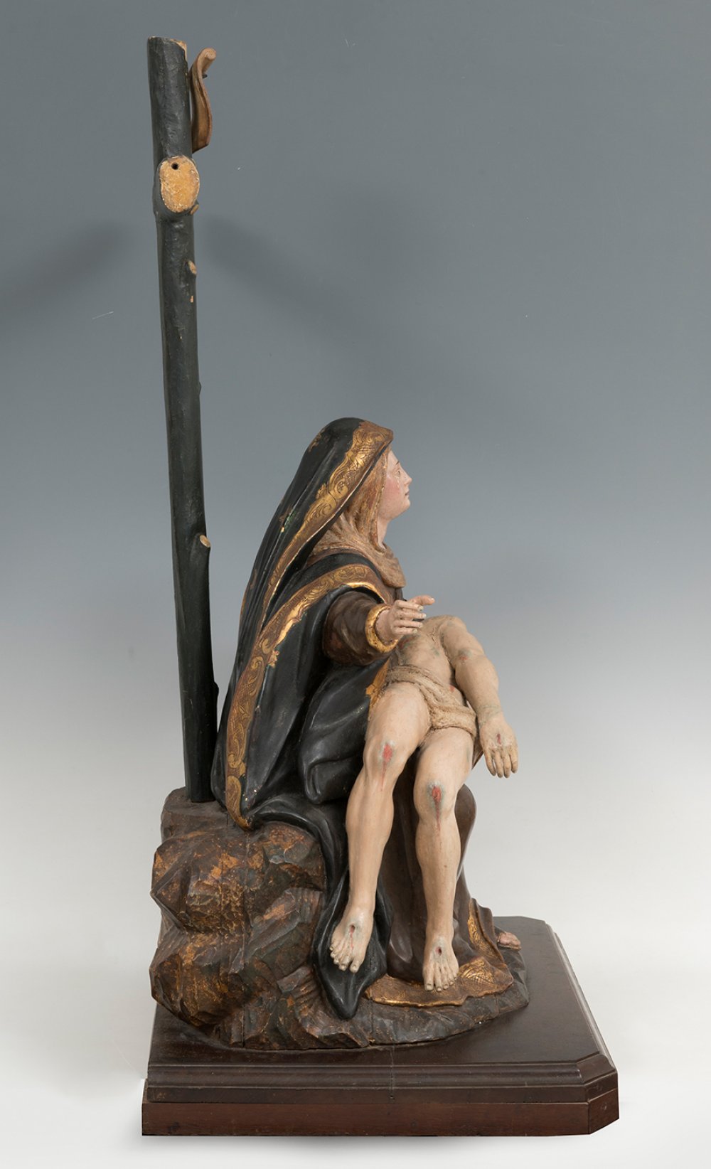 Brazilian school of the 18th century."Pietà".Carved and polychrome wood.Provenance: private - Image 5 of 7