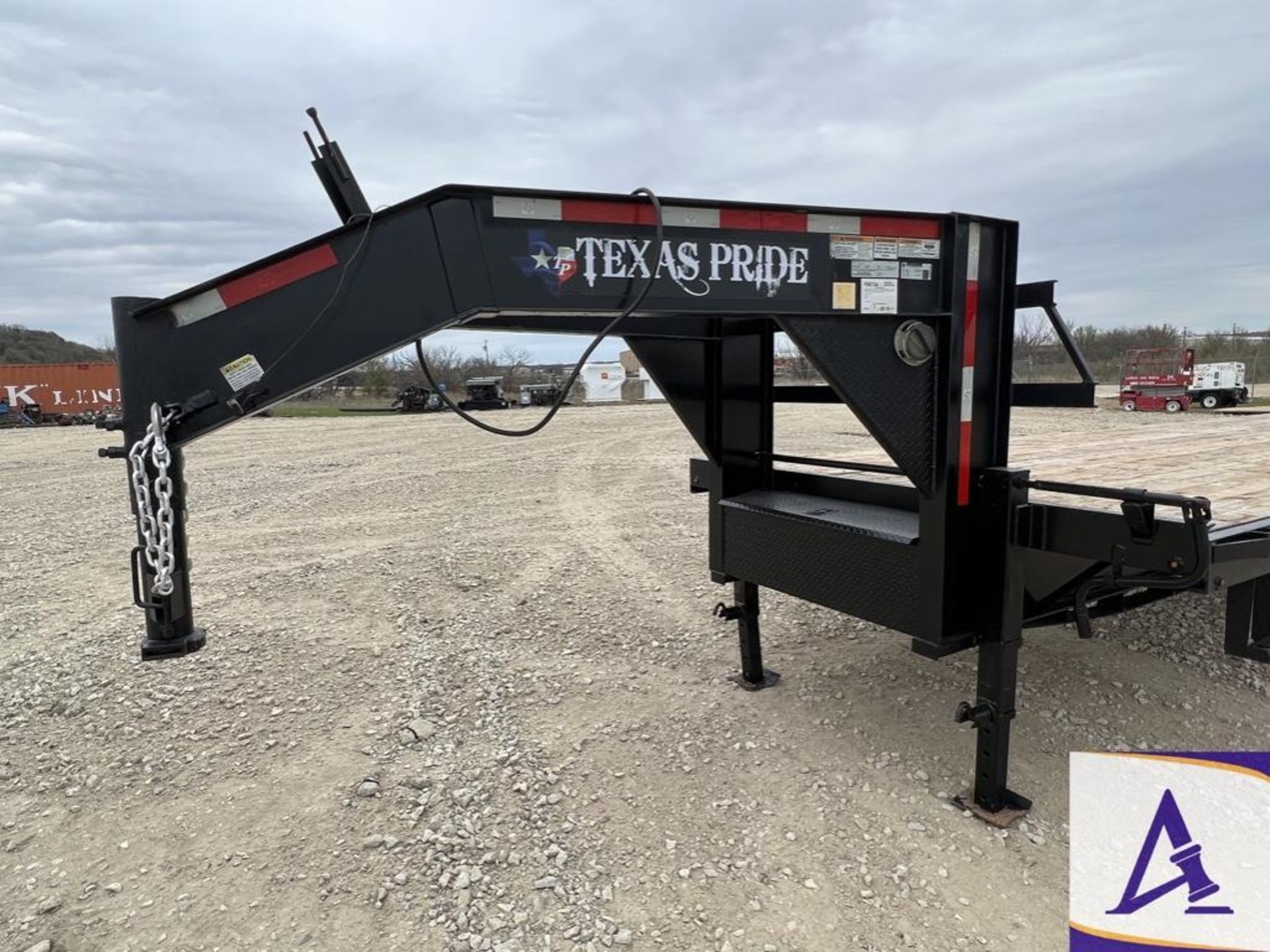 2018 Texas Pride Gooseneck Trailer with Dovetail, Ramps - Image 9 of 14