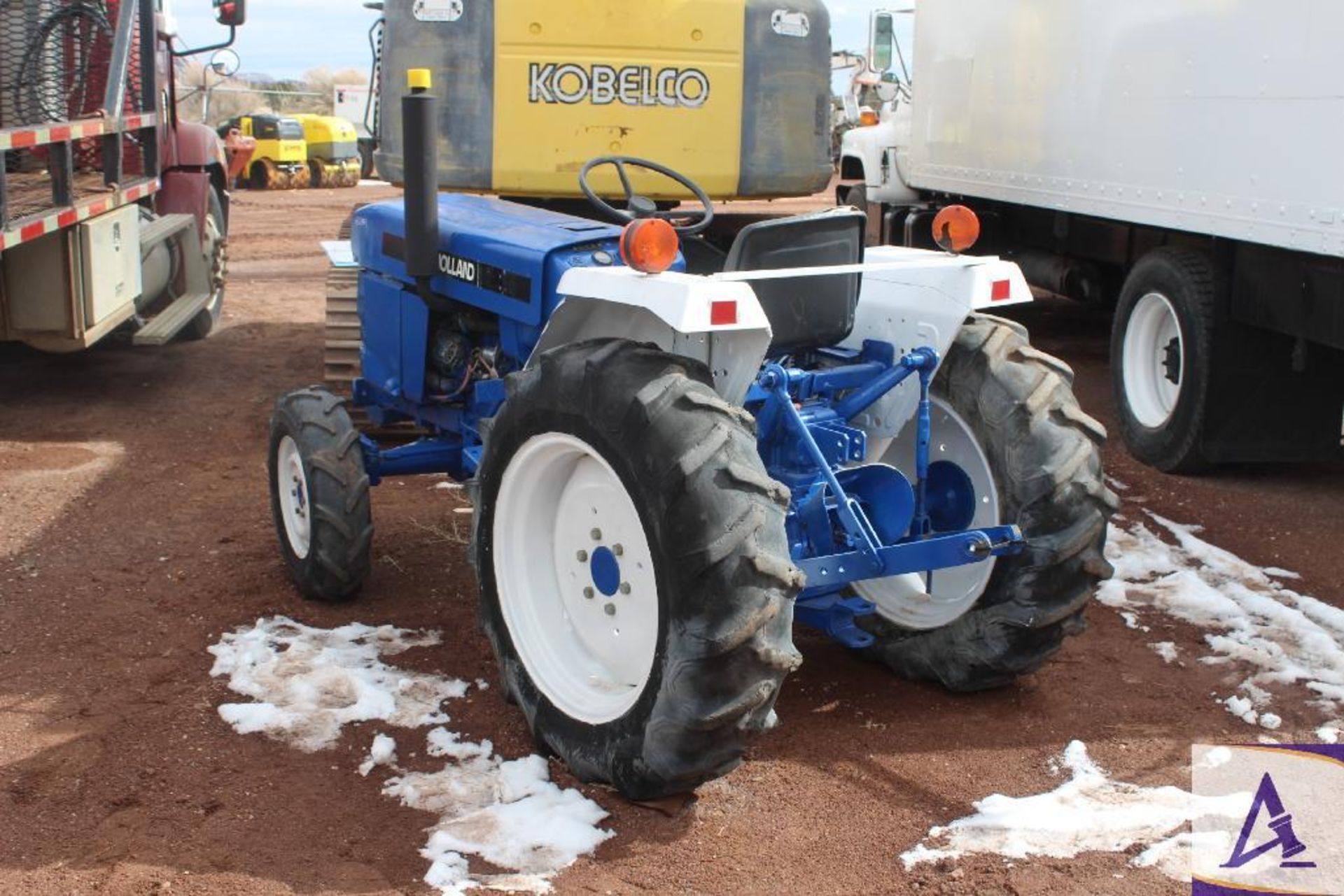 New Holland 1715 4X4 Tractor - Image 5 of 13