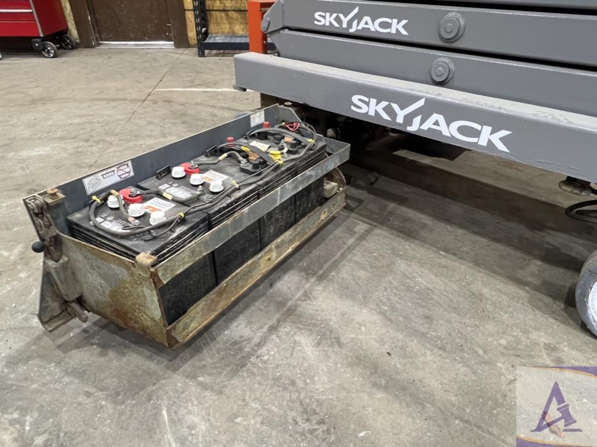 2018 Sky Jack 3219 Scissorlift - Image 24 of 32