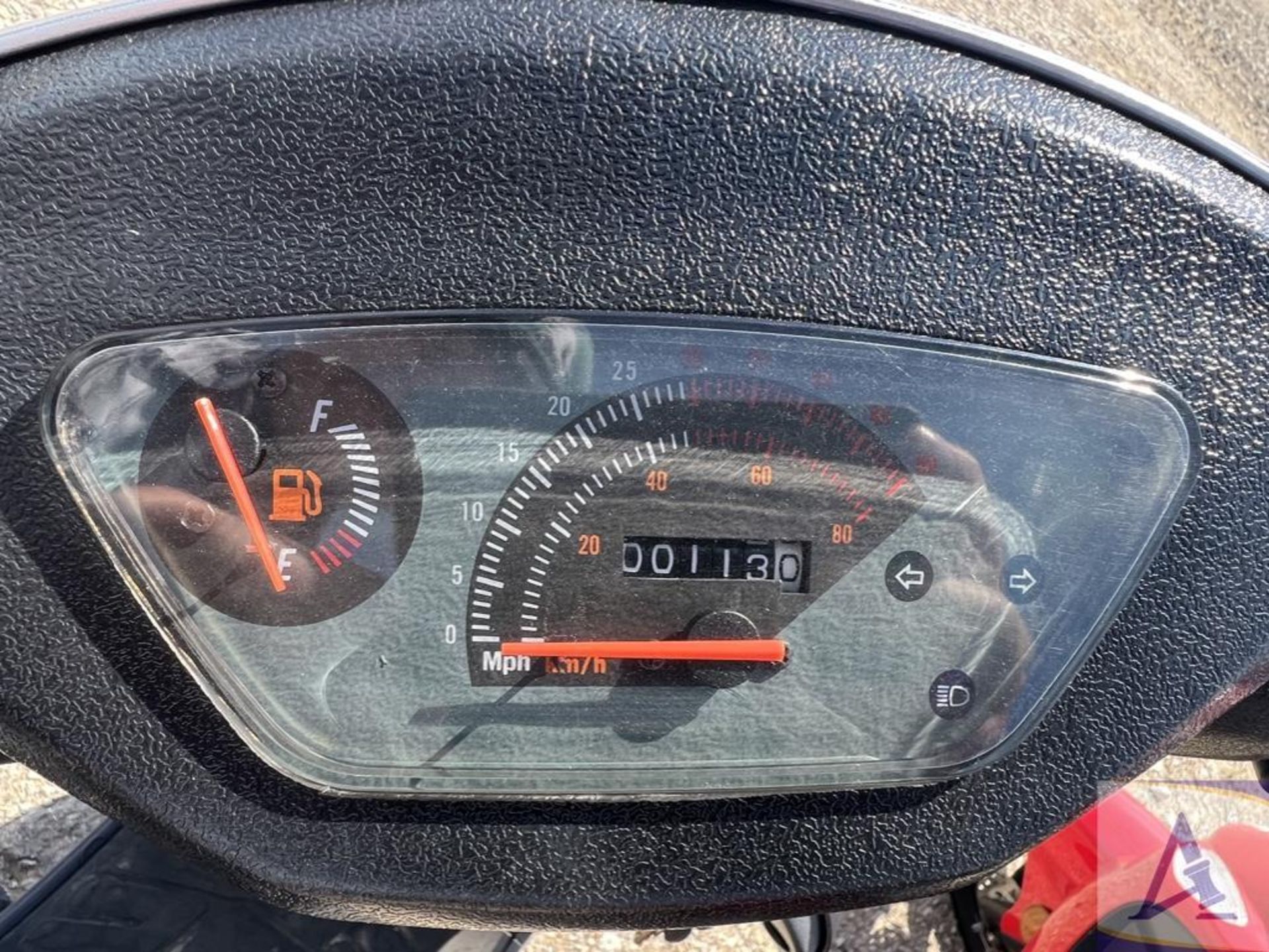 2019 Scooter with only 113 miles! - Image 7 of 8
