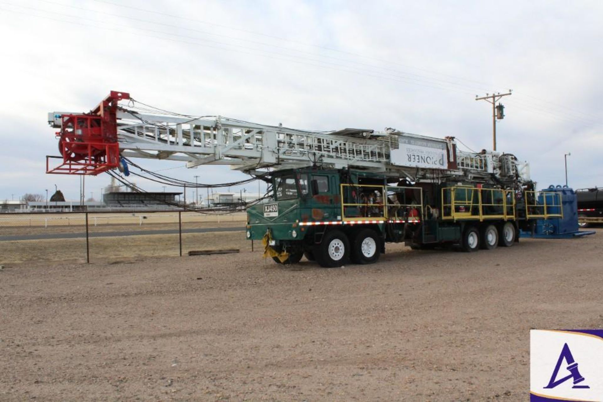 Dragon XJ-450 Drilling Rig Carrier