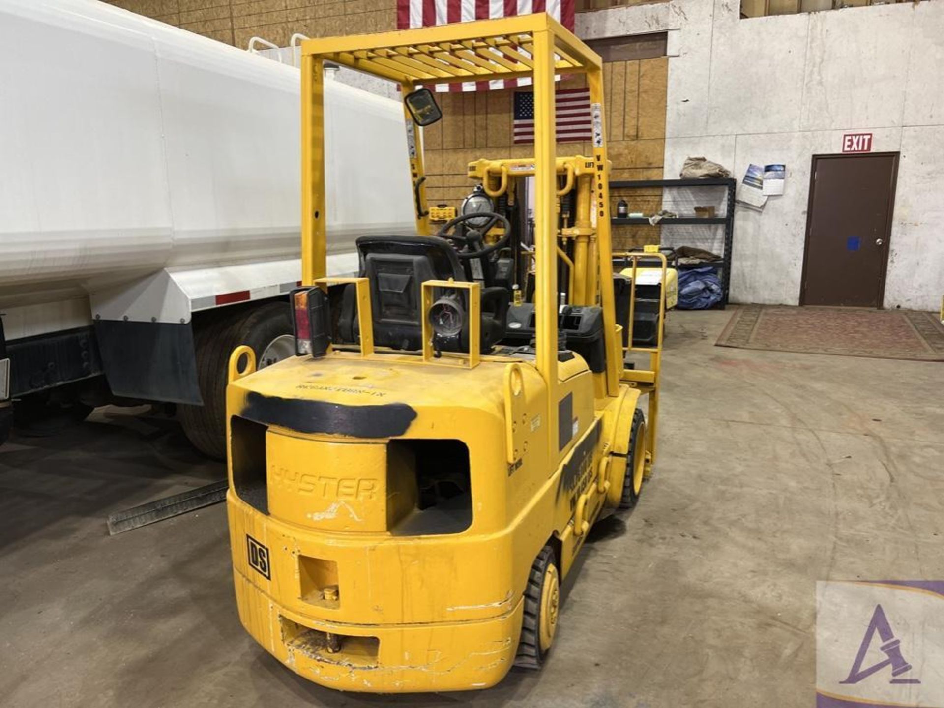 Hyster 560XMG Forklift, 6,000# Capacity, Only 2,322 Hours! - Image 5 of 28