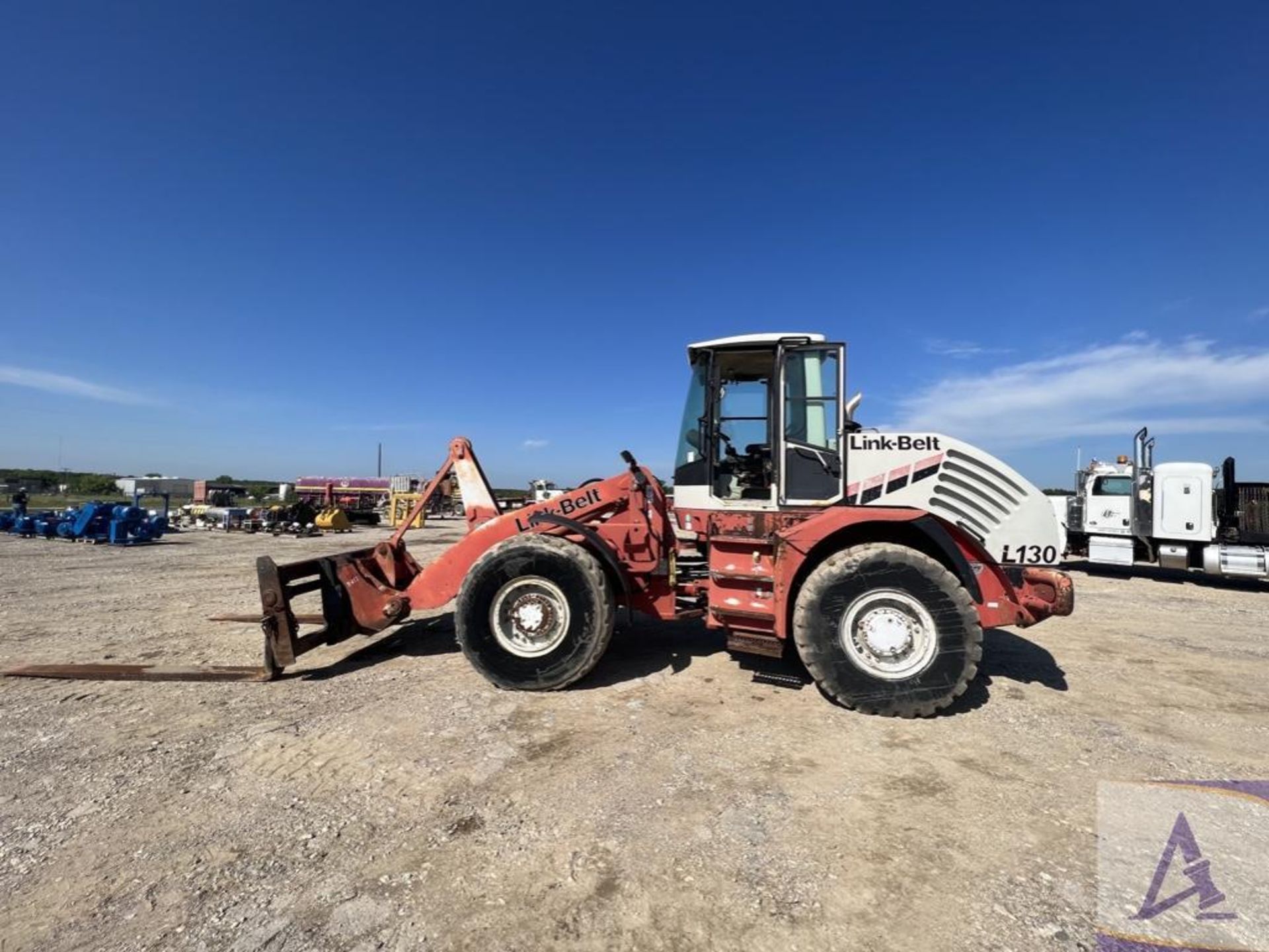 Link-Belt L130 Articulating Wheel Loader, Forks, EROPS - Clean Machine!