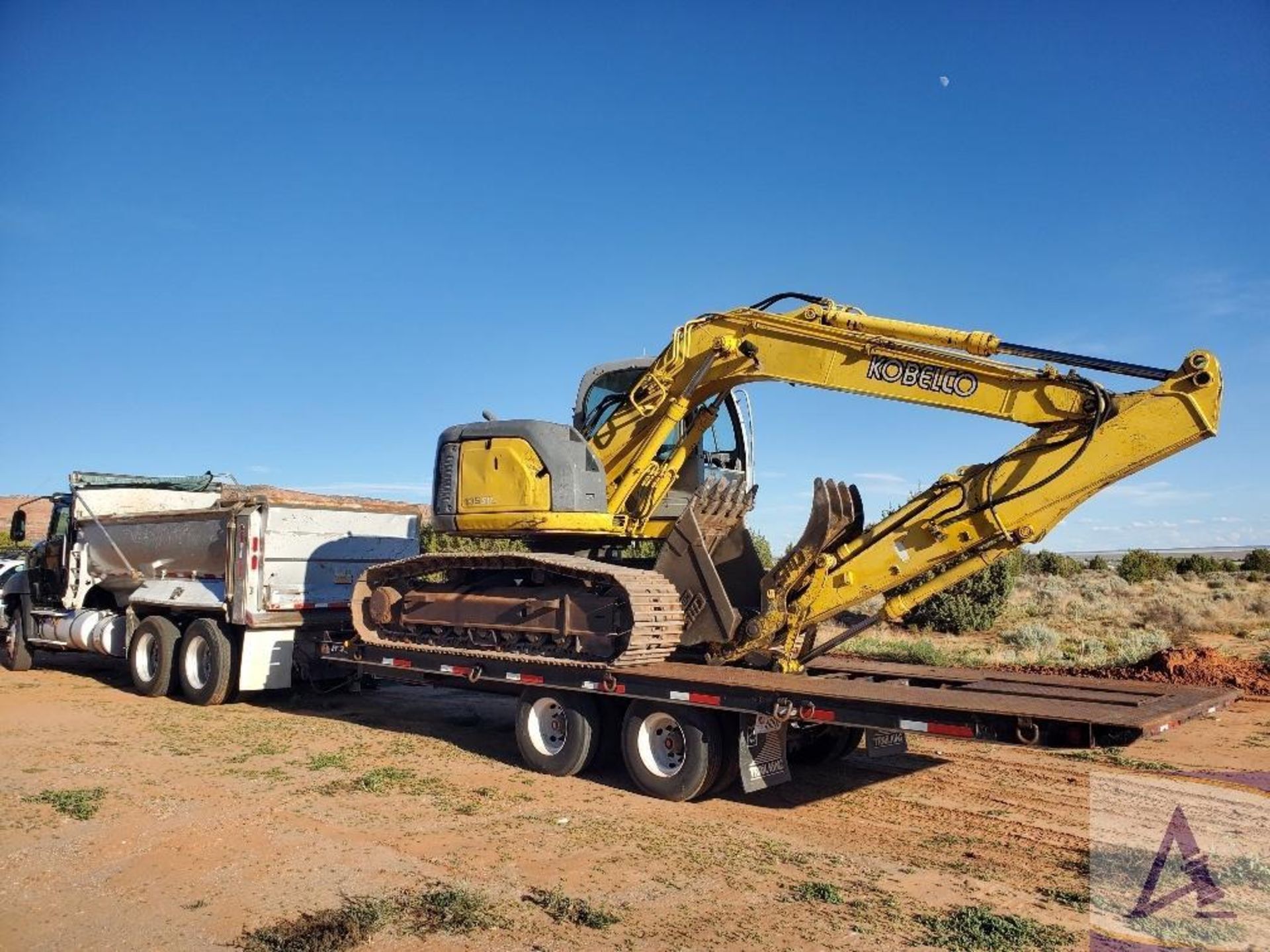 2000 Kobelco SK135SRL Excavator - Image 9 of 44