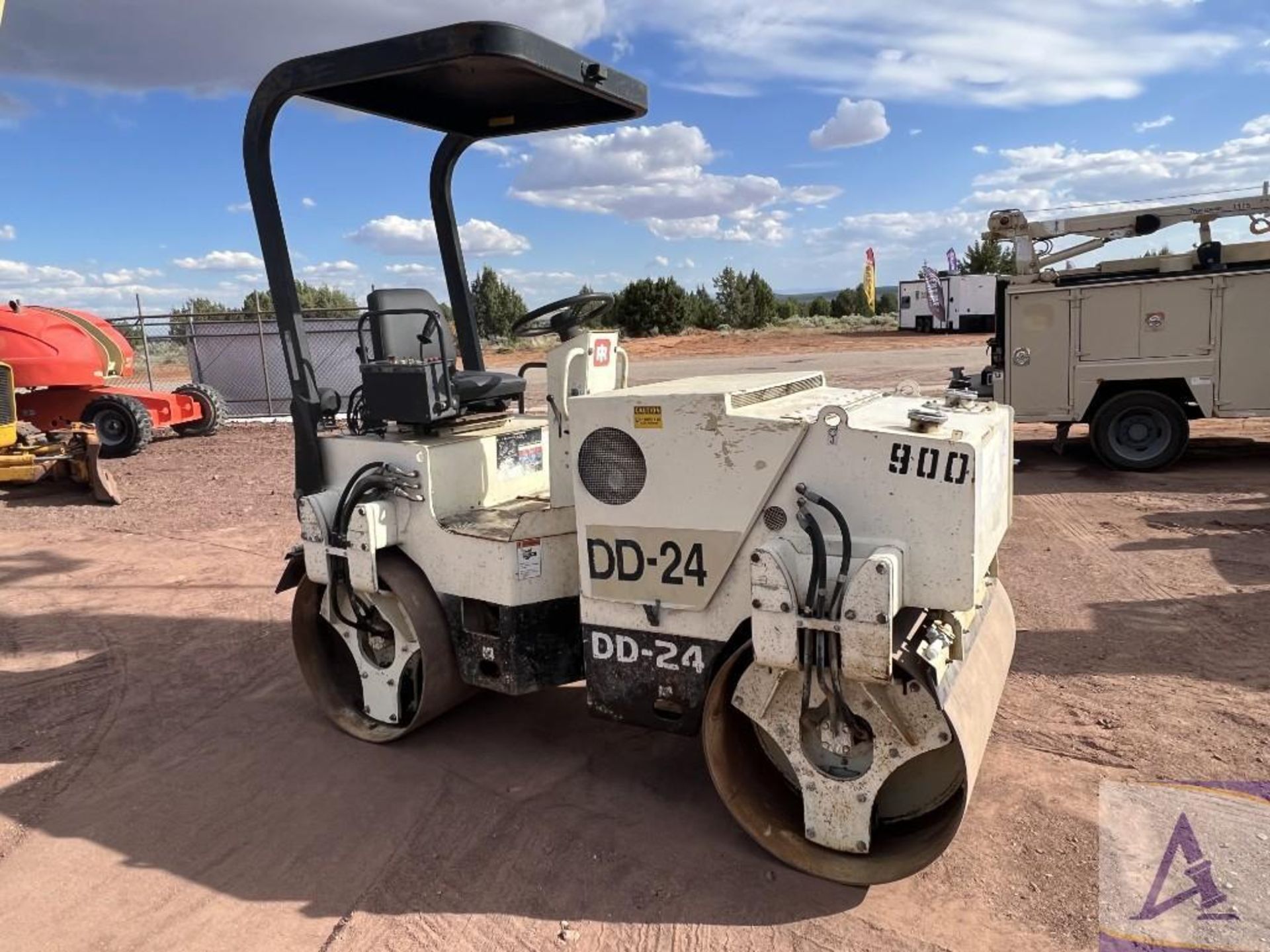 Ingersoll Rand DD-24 Roller Compactor - Image 11 of 32