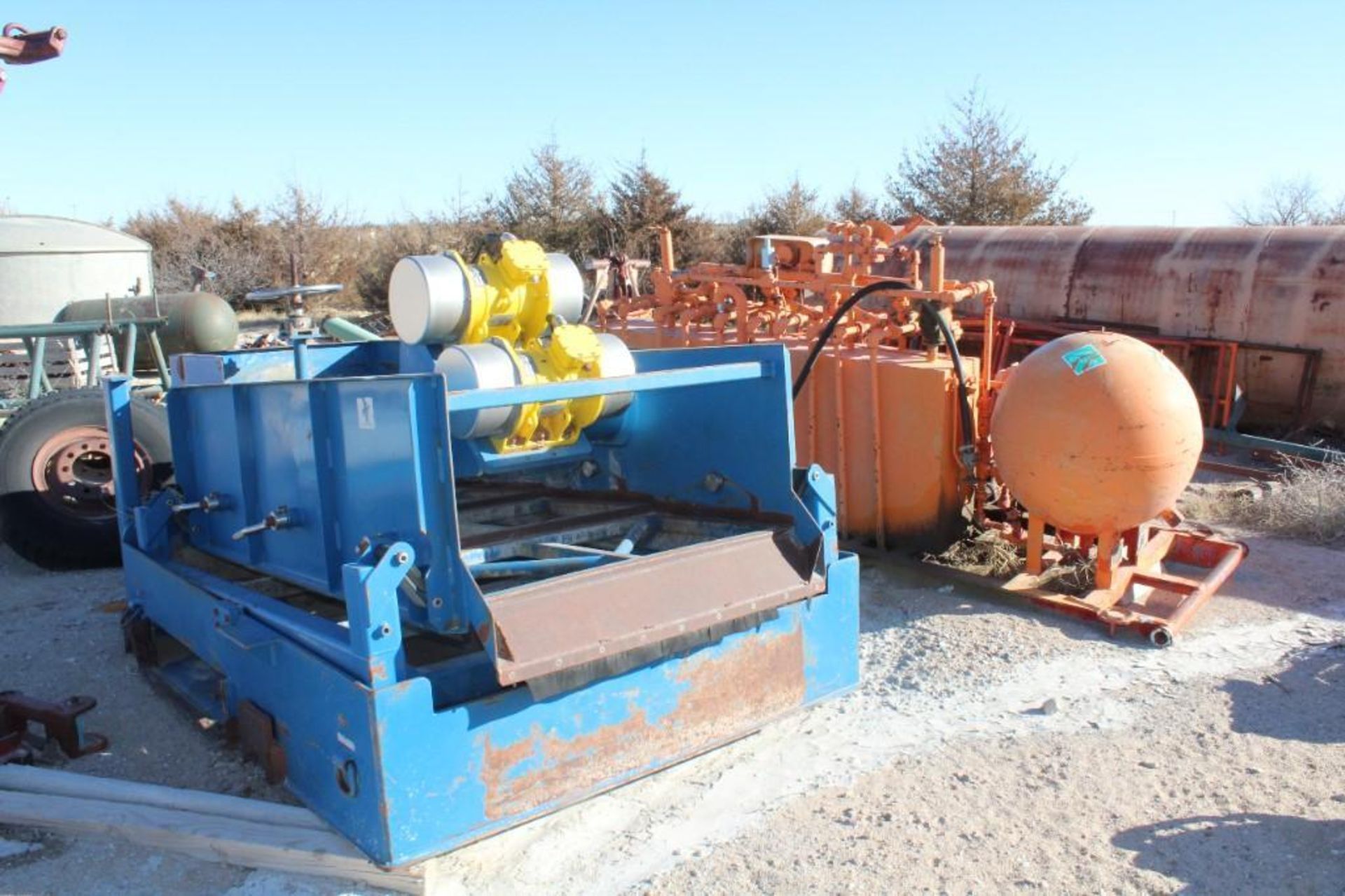 Linear Motion Shale Shaker, Cameron Accumulator, HT-55 Rotary Tongs - Image 2 of 6