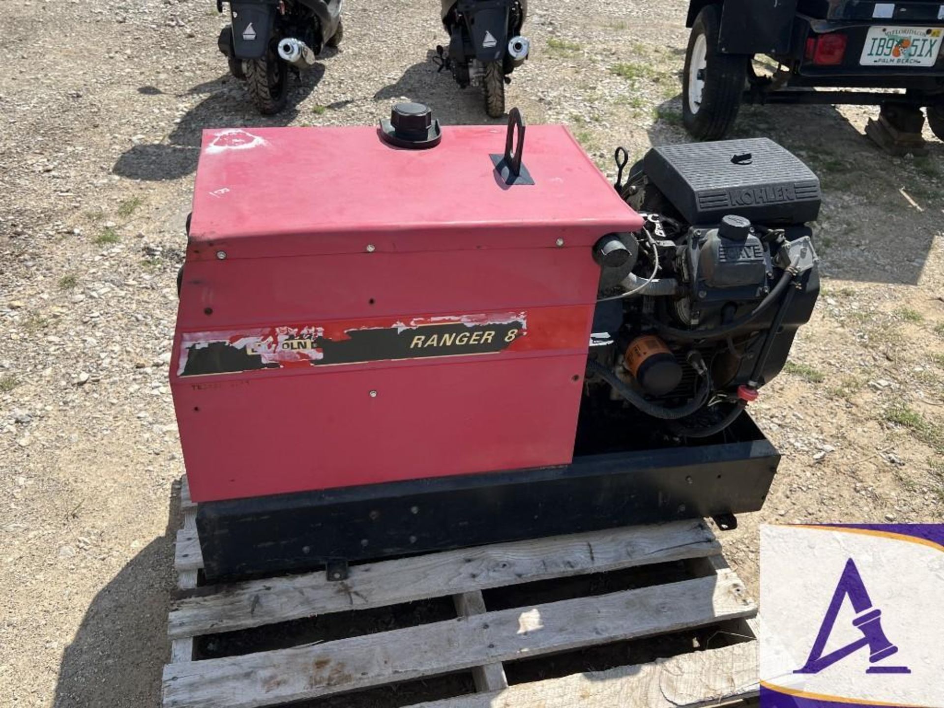 Lincoln Electric Ranger 8 AC/DC Welding Machine - Image 5 of 10