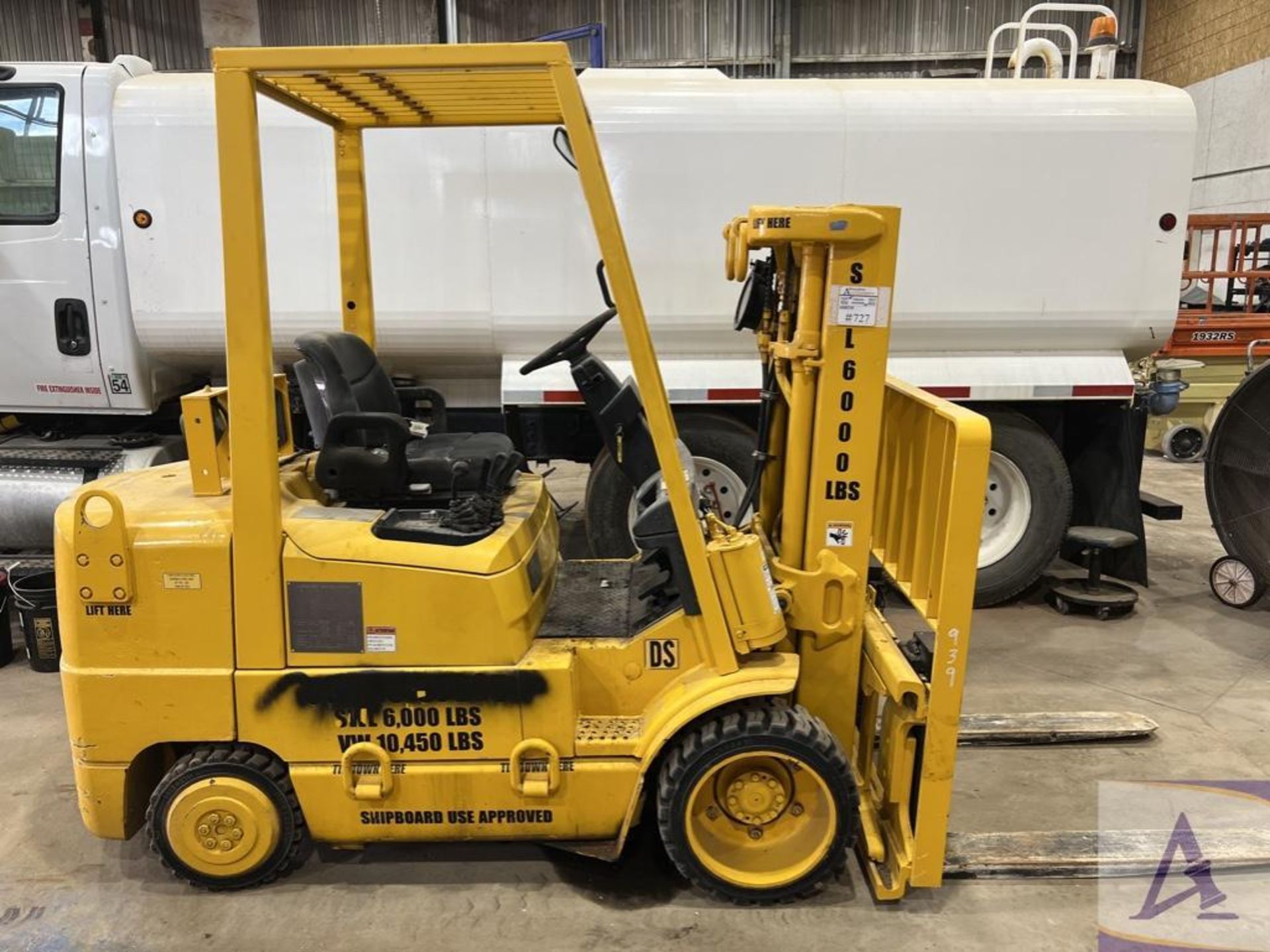 Hyster 560XMG Forklift, 6,000# Capacity, Only 2,322 Hours! - Image 2 of 28