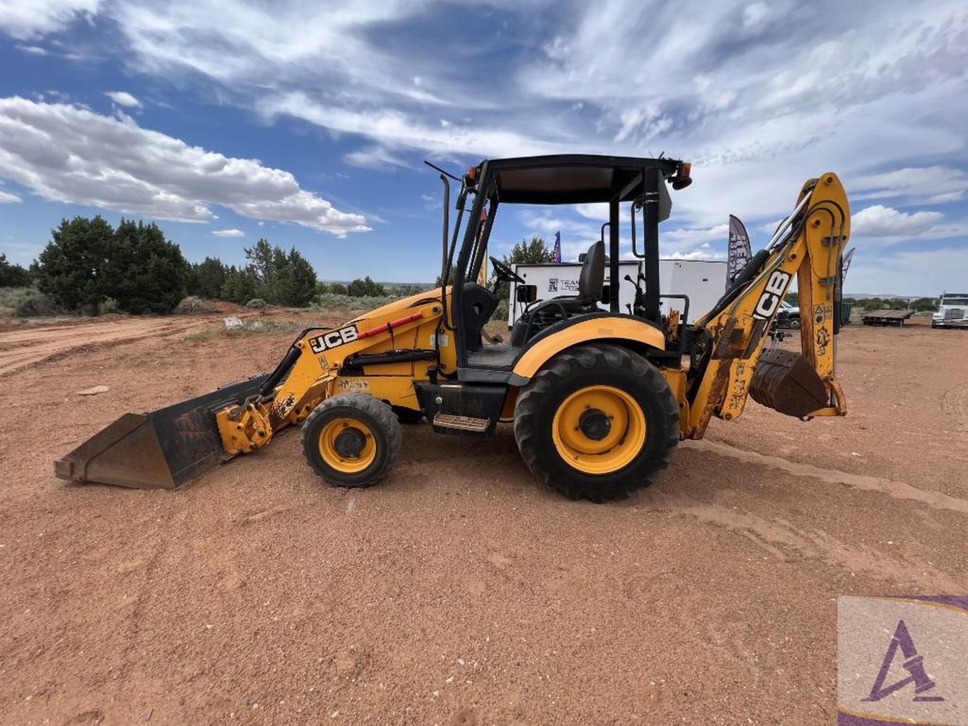 JCB MIDI CX-4 Backhoe - Image 2 of 24