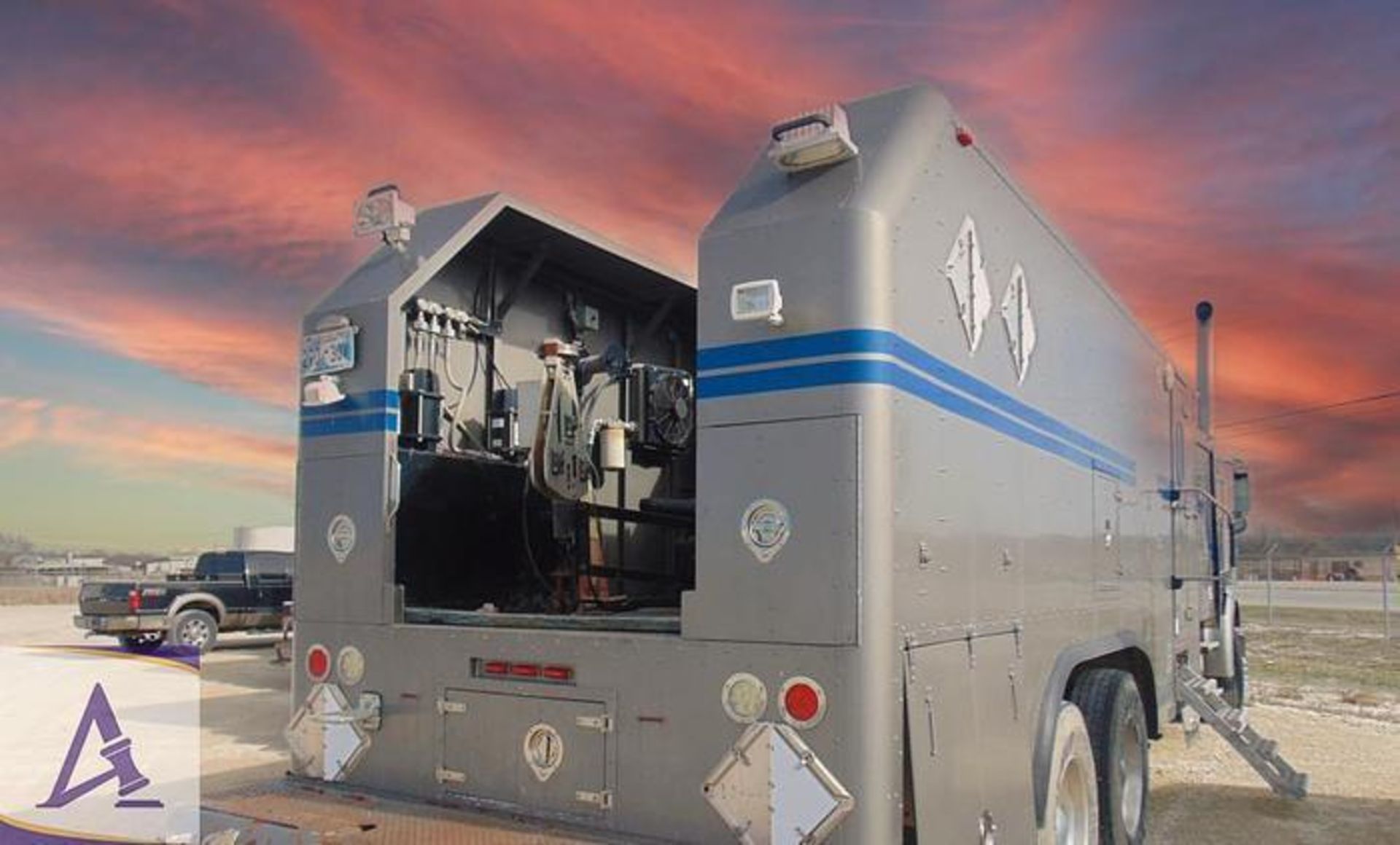 2012 INTERNATIONAL Paystar T/A Wireline Truck - Image 2 of 11