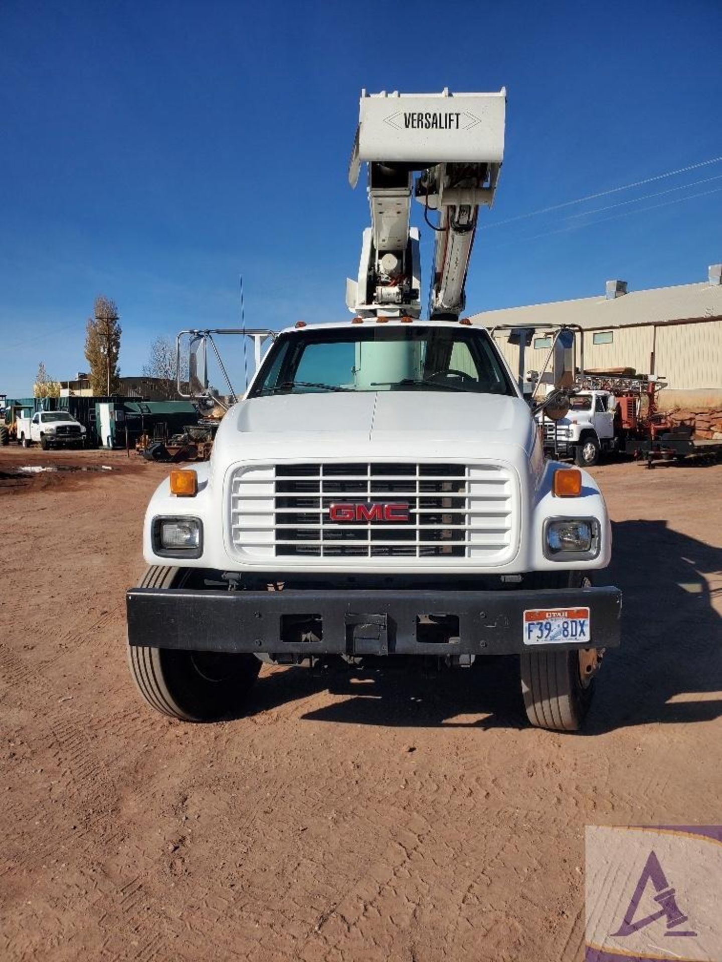 2002 GMC C7500 Utility Bucket Truck - Image 18 of 52