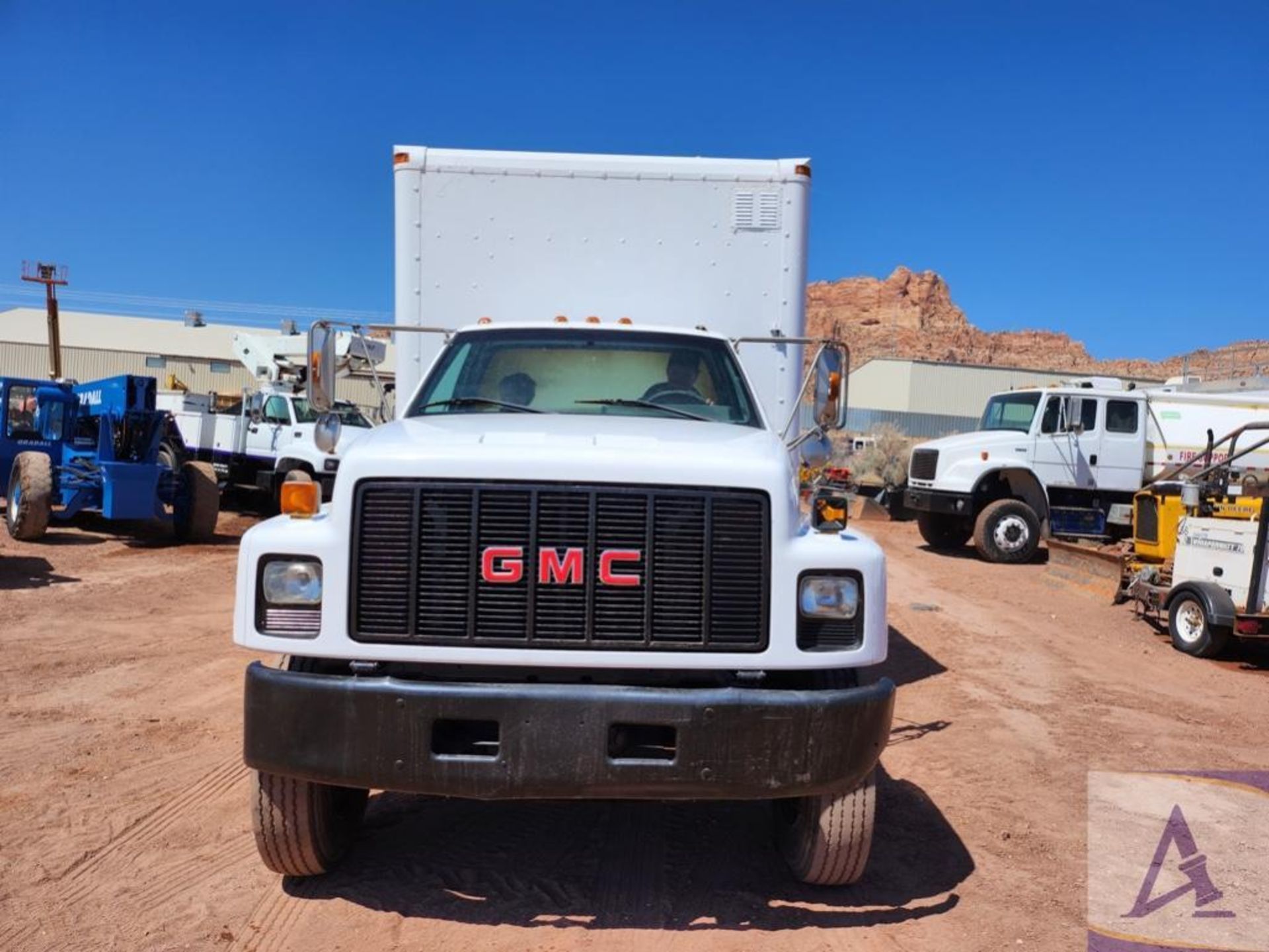 2001 GMC C7500 Box Truck - Image 10 of 44