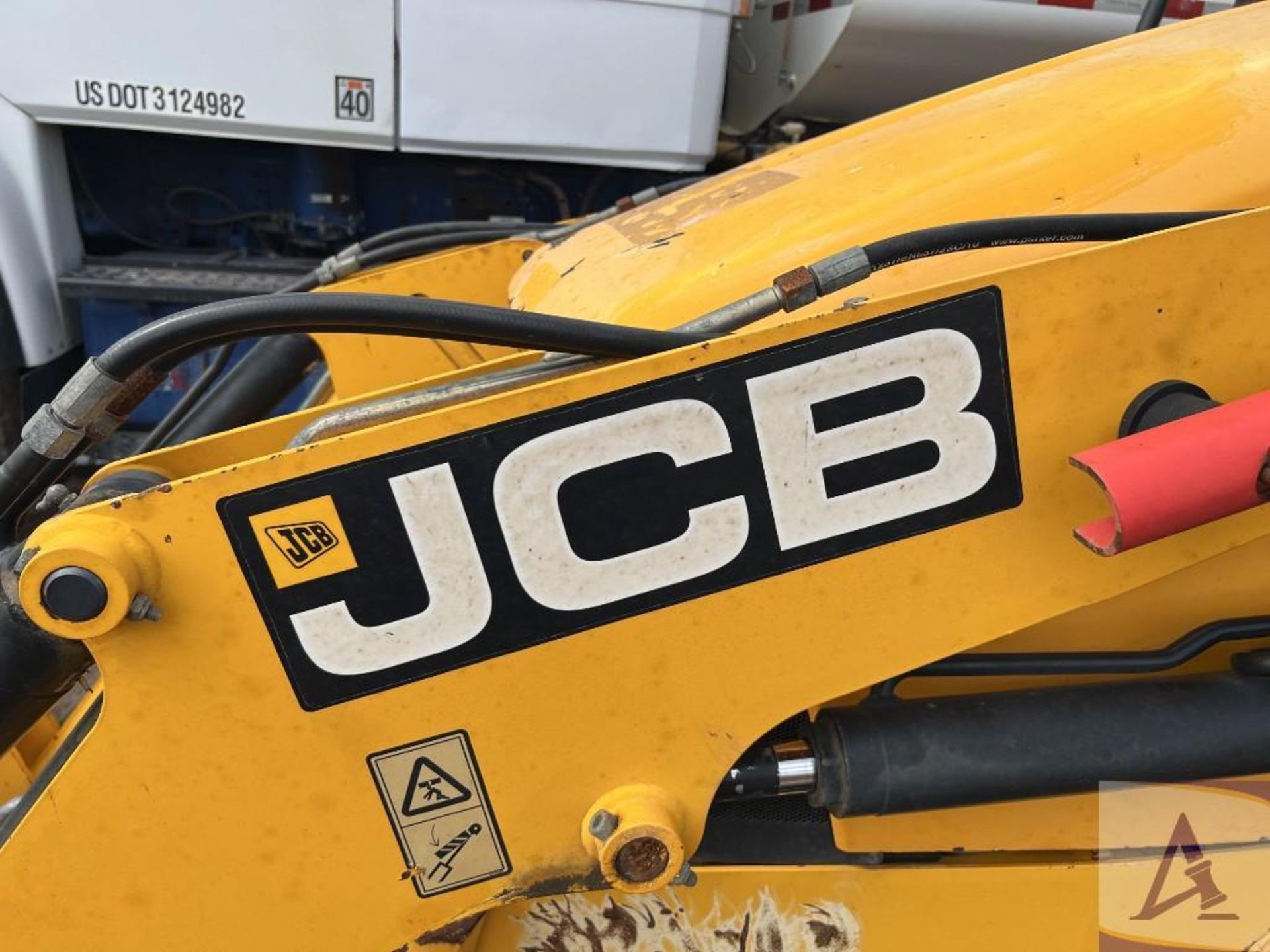 JCB MIDI CX-4 Backhoe - Image 10 of 24