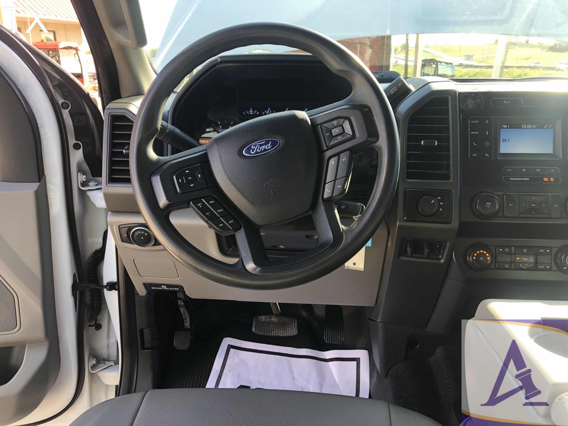 Ford F350 XL Extended Cab Pickup !ONLY 113,450 MILES! - Image 10 of 17