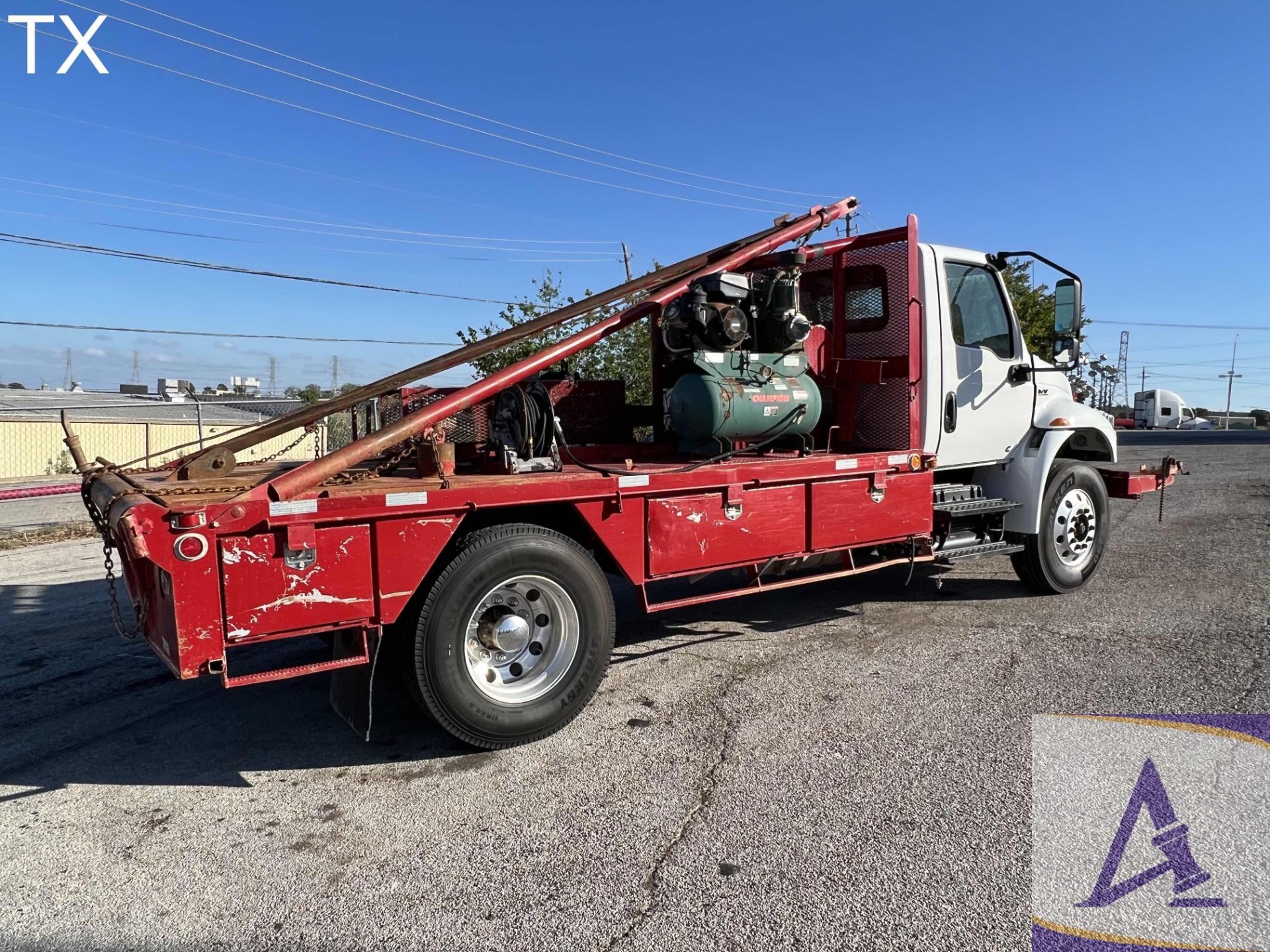 2019 International MV607 Roustabout Truck, Cummins B6.7L Diesel Engine, Eaton Fuller 6-Spd Trans, Ch - Image 4 of 25