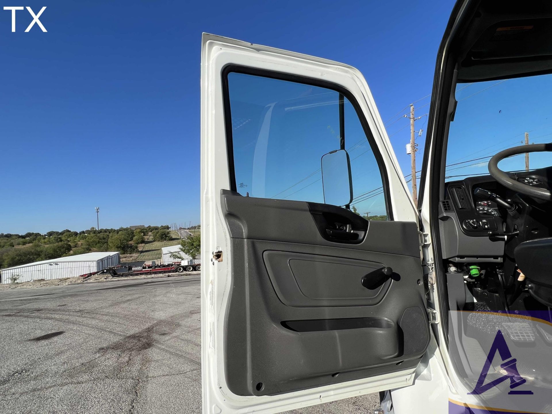 2019 International MV607 Roustabout Truck, Cummins B6.7L Diesel Engine, Eaton Fuller 6-Spd Trans, Ch - Image 9 of 25