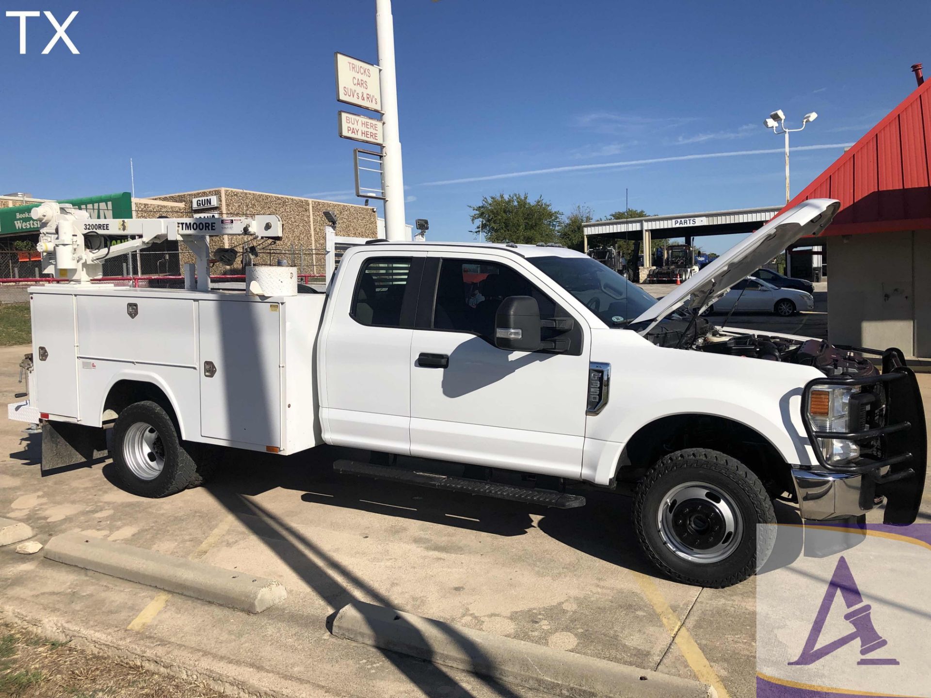 Ford F350 XL Extended Cab Pickup !ONLY 113,450 MILES! - Image 2 of 17
