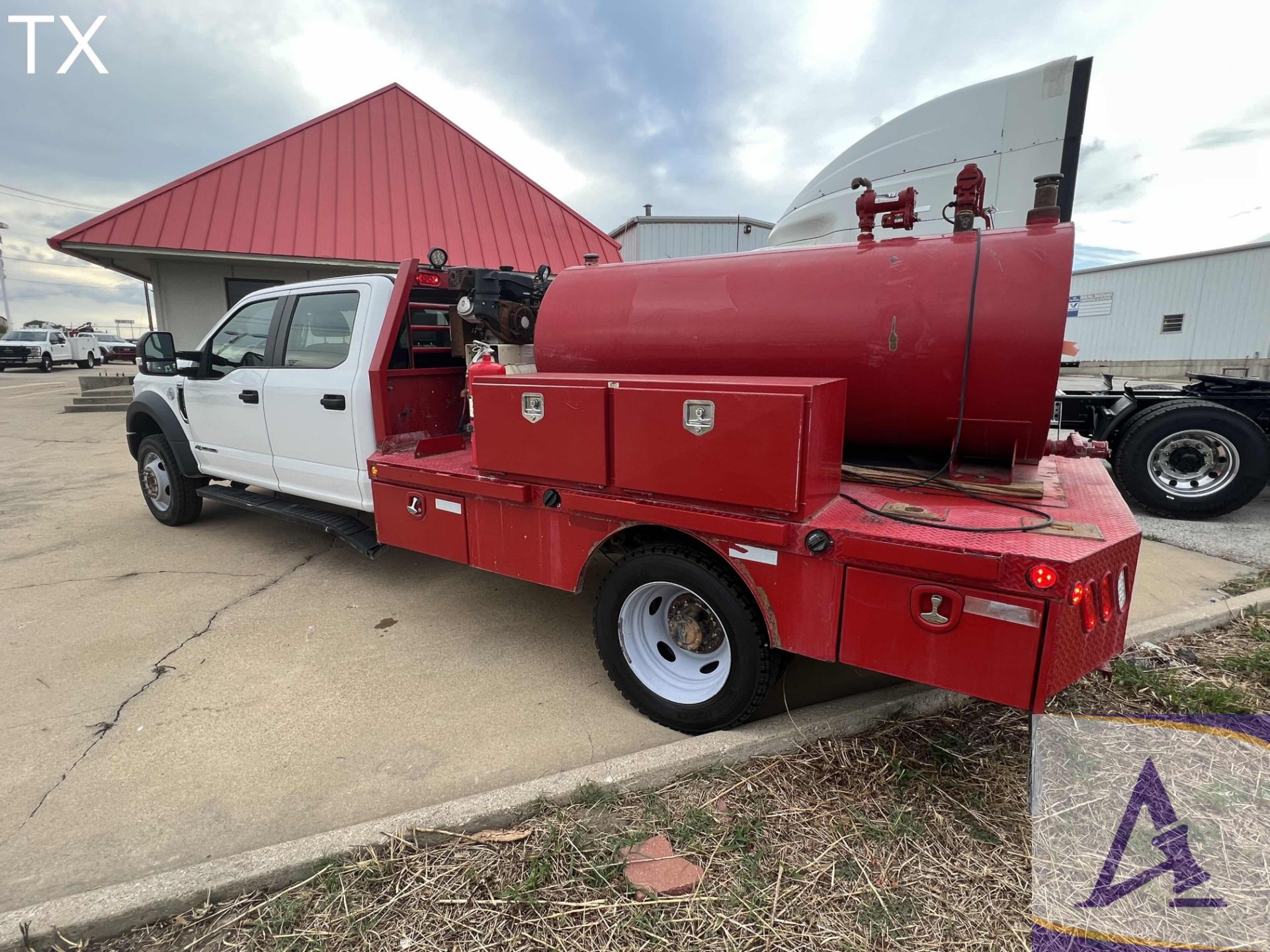 2019 Ford F550 4x4 Crew Cab Fuel Truck, Ingersoll-Rand Air Compressor, Toolboxes! - Image 5 of 20
