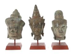 Drei Buddhaköpfe Kambodscha, 20. Jh.,