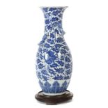Vase mit applizierten Drachen China,