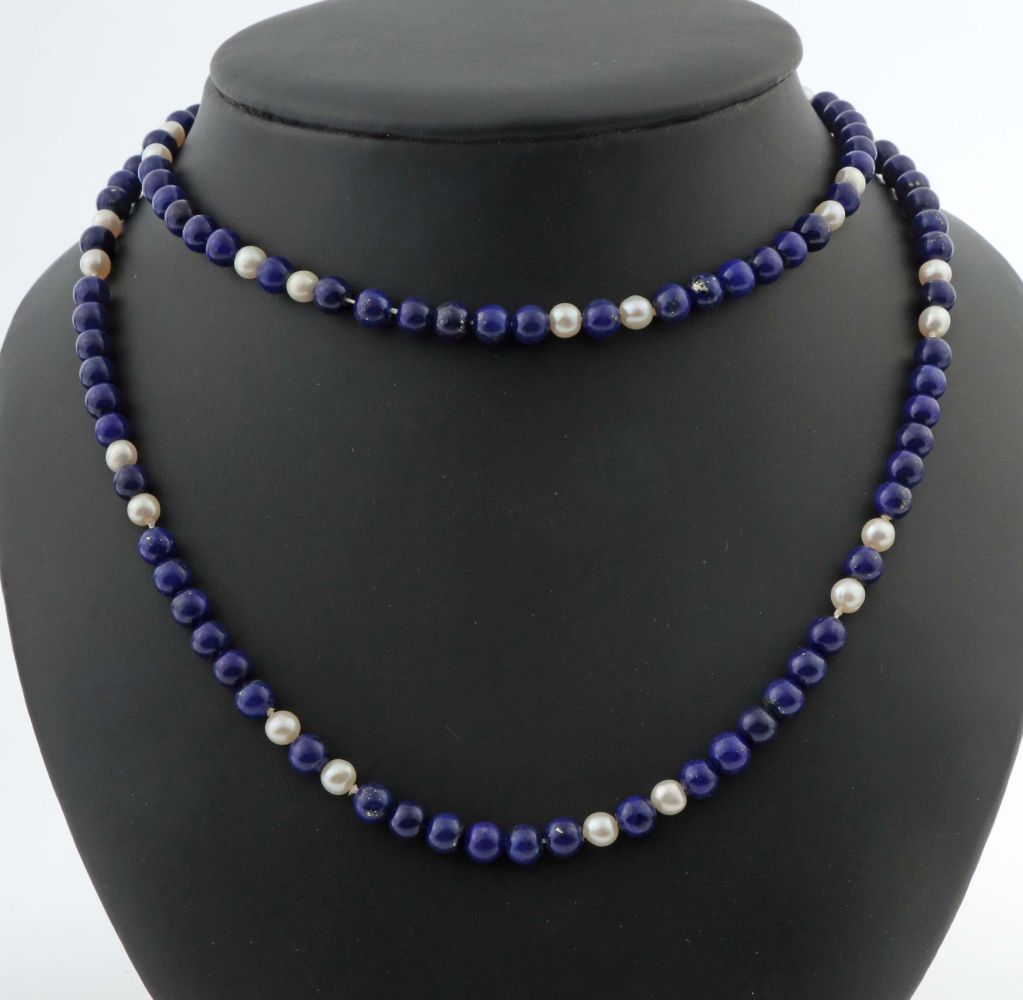 Operakette mit Perlen und Lapis Lazuli