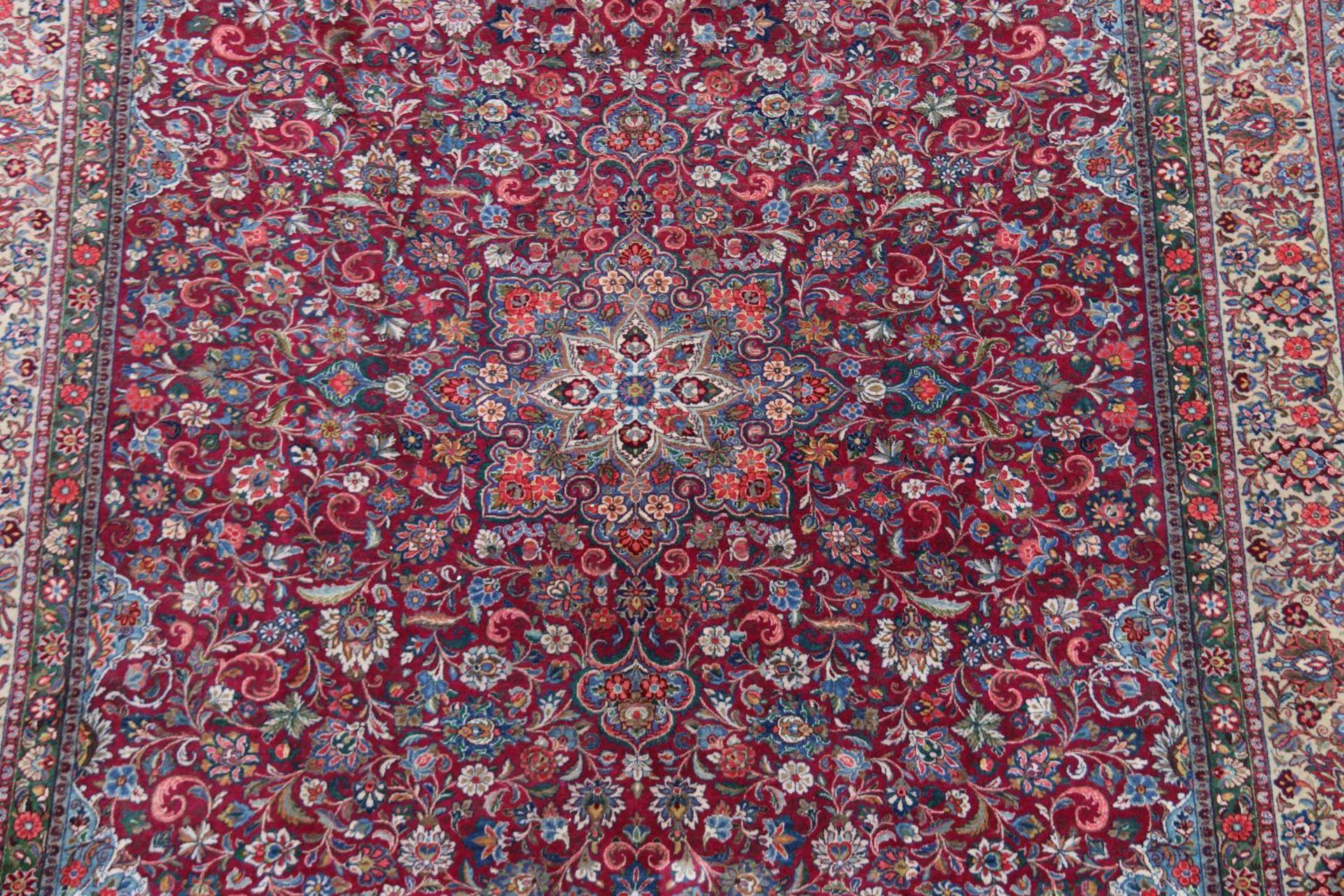 Mashad Medaillonteppich Persien, wohl - Bild 3 aus 3