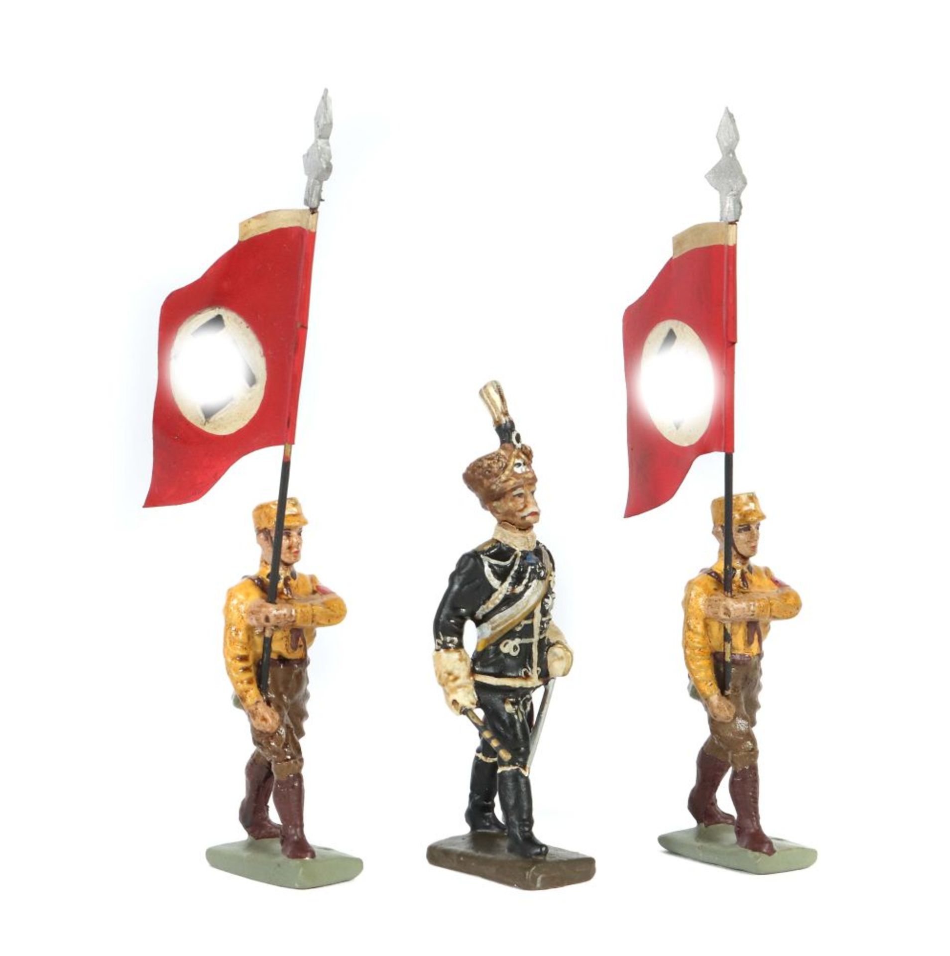 3 militärische Zinnfiguren ca.