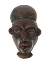 Maske der Bamileke Kamerun, Holz