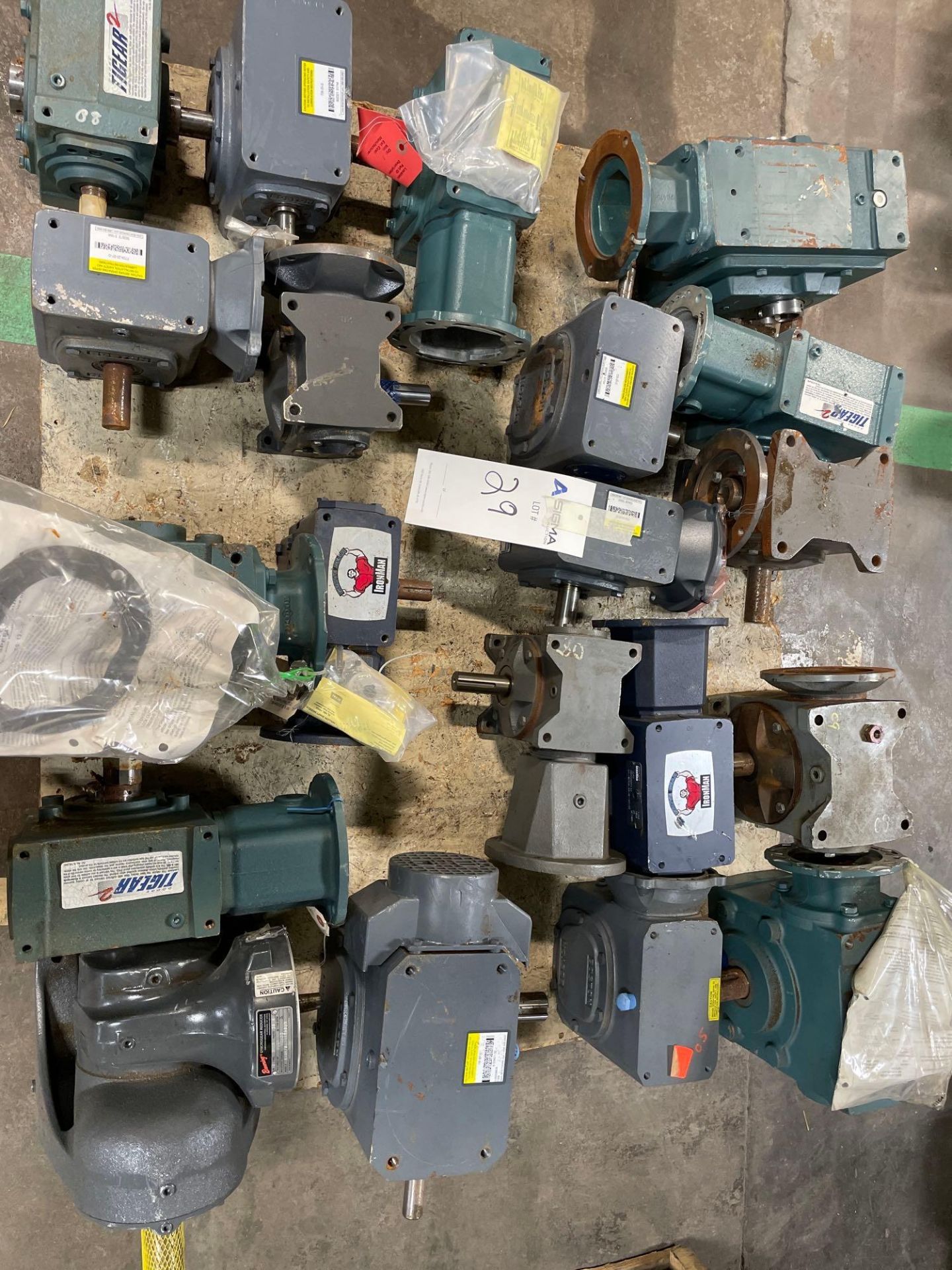 Pallet of Motors - Image 8 of 8