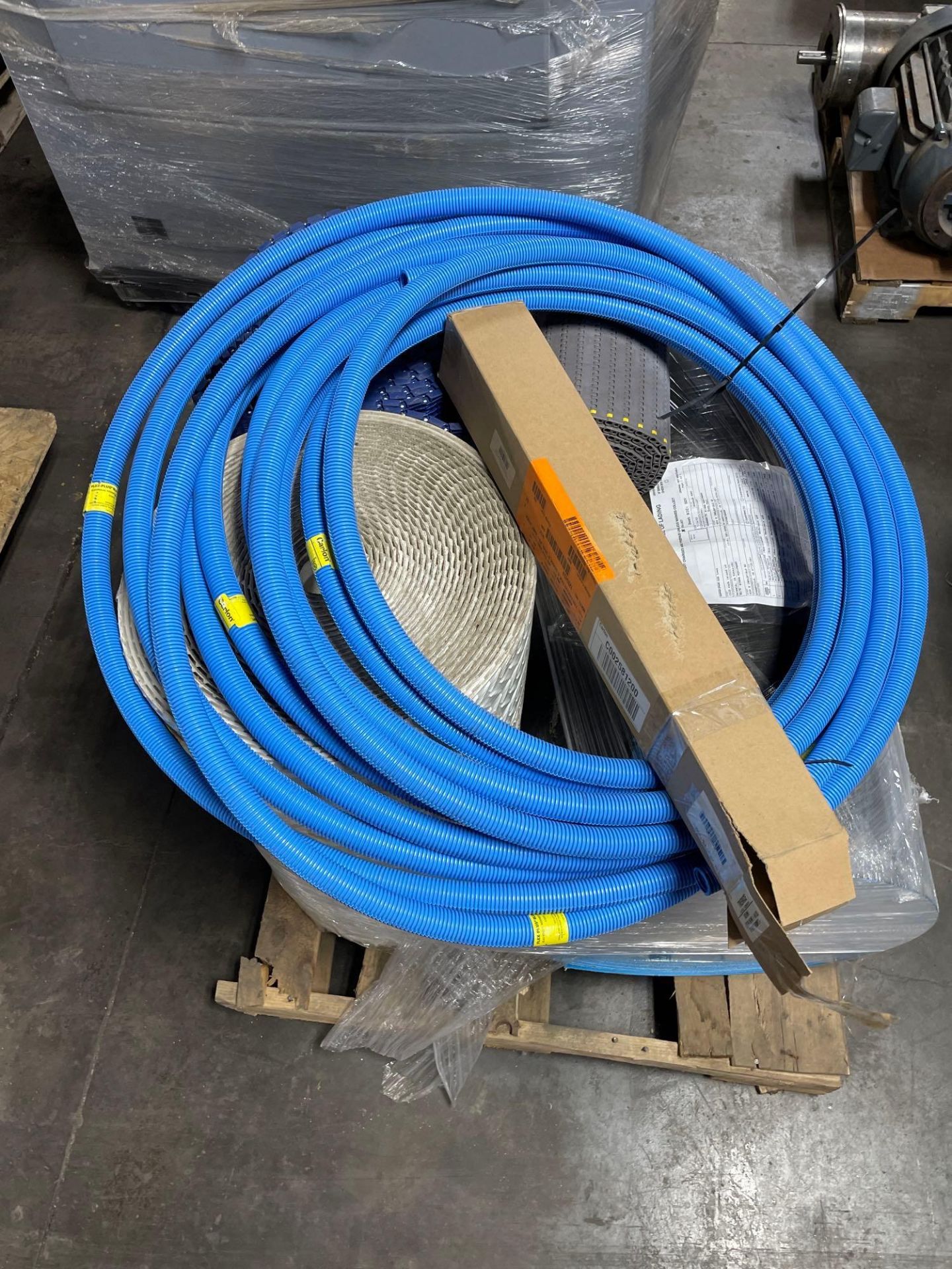 Pallet of Conveyor and Hoses
