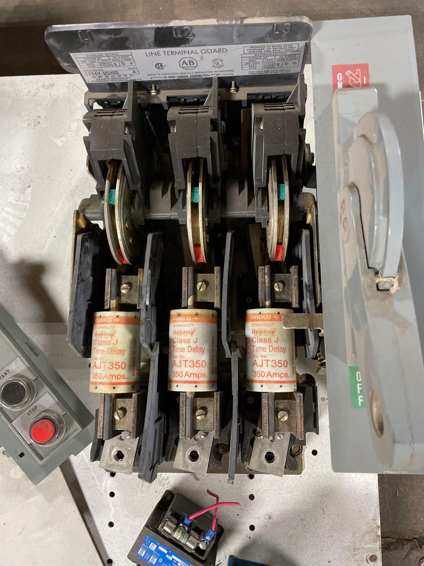 Pallet of misc electrical components - Image 10 of 12