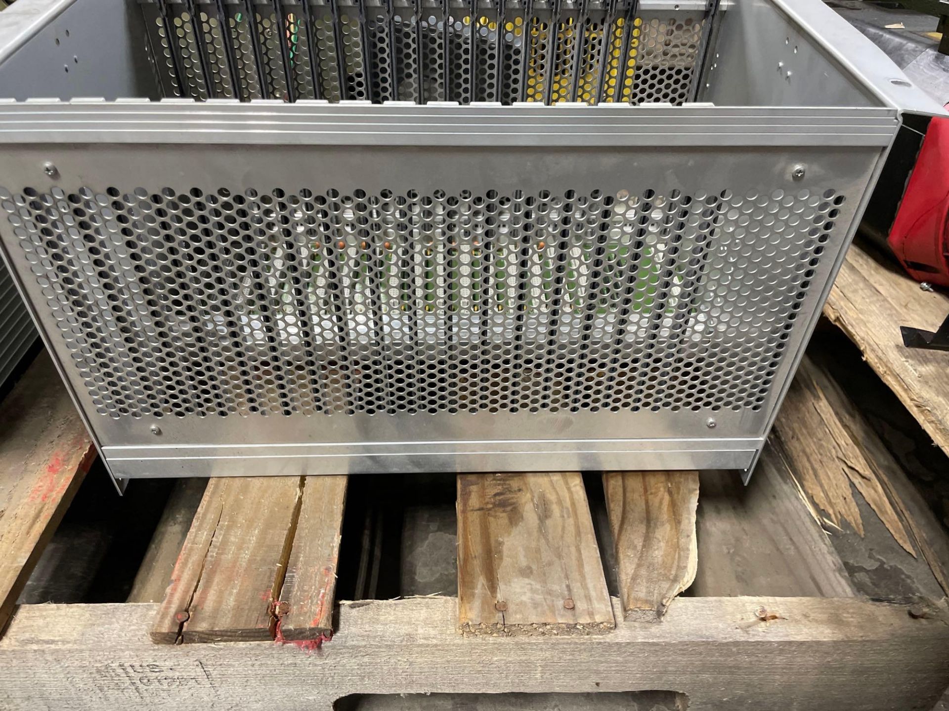 Pallet of electrical components - Image 8 of 14