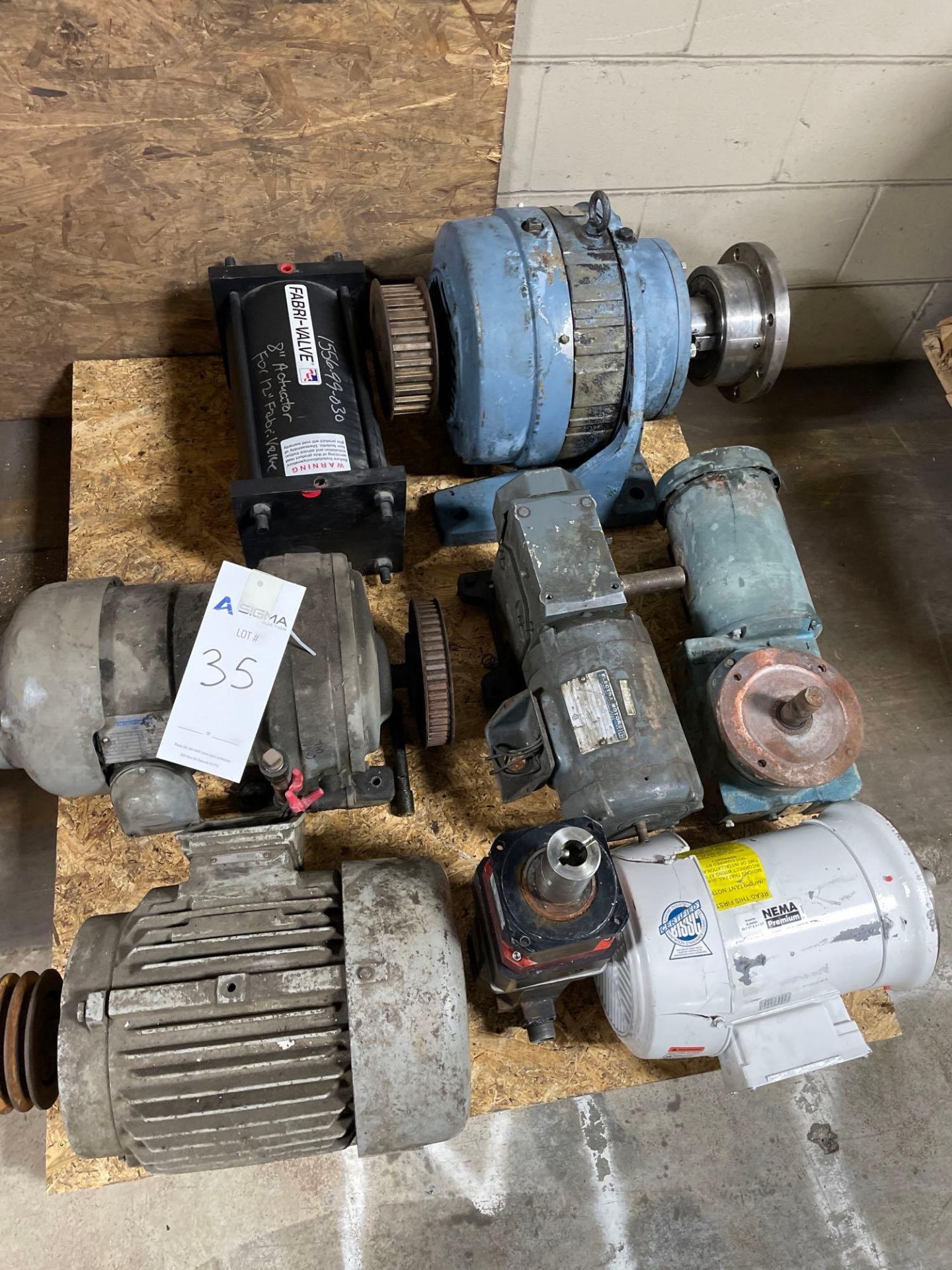 Pallet of Motors - Image 14 of 14