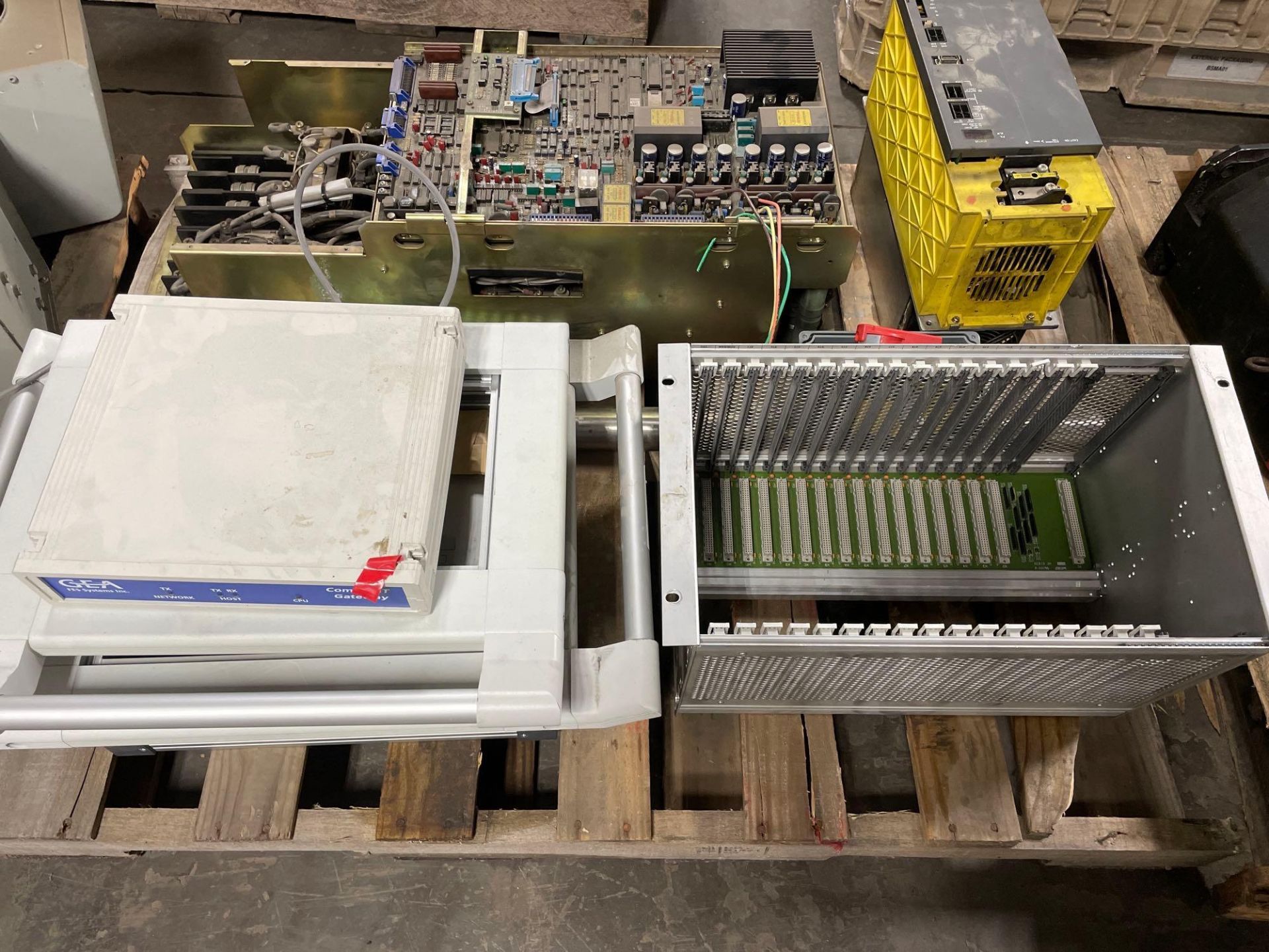 Pallet of electrical components - Image 3 of 14