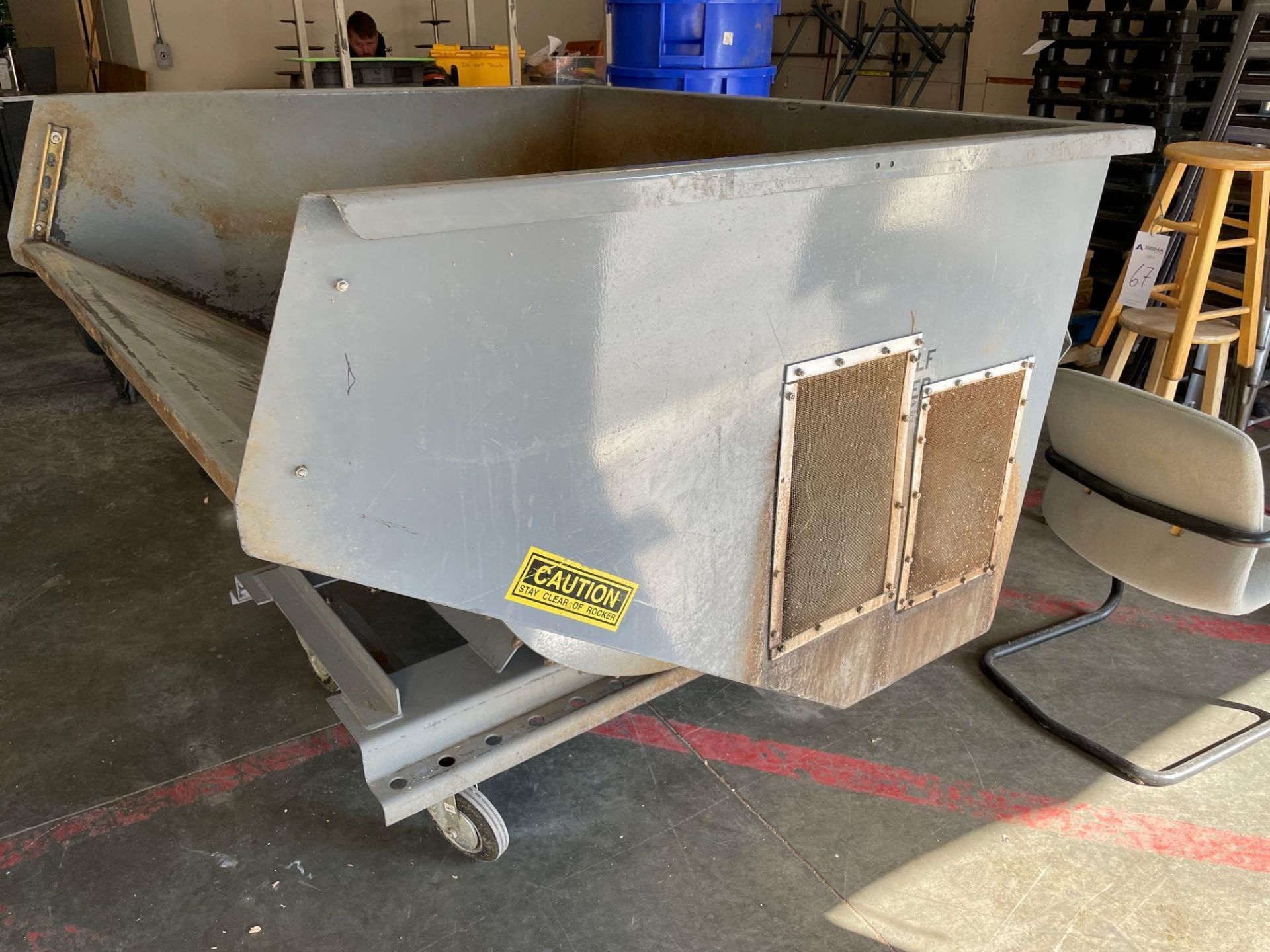 Wright Self Dumping Hopper