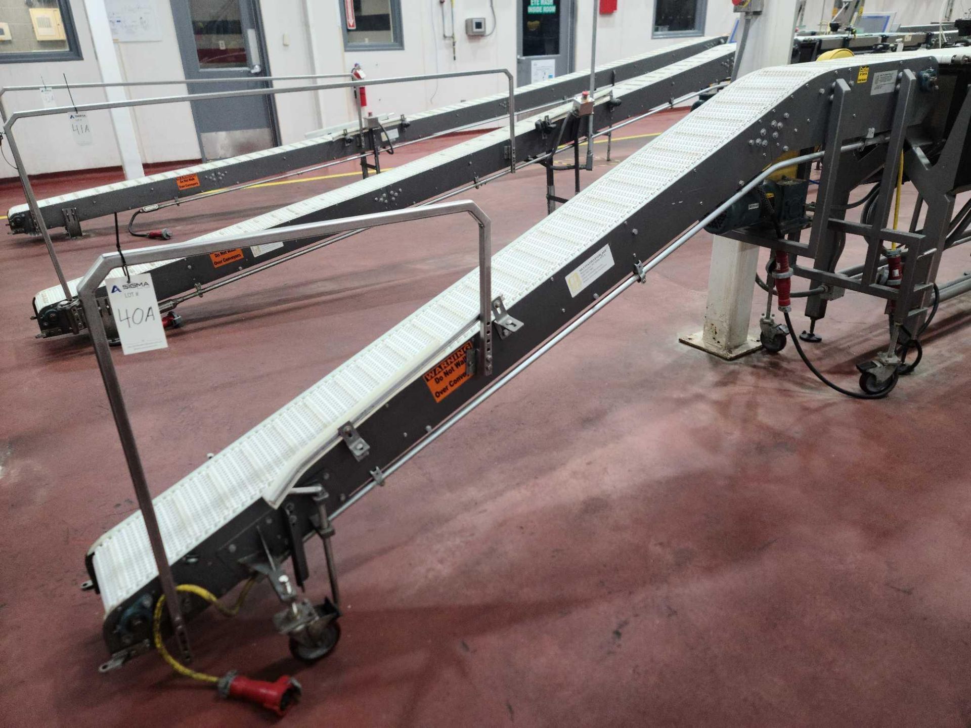 Multi-Conveyor 128"L x 10"W Plastic Mat-Top Incline Conveyor