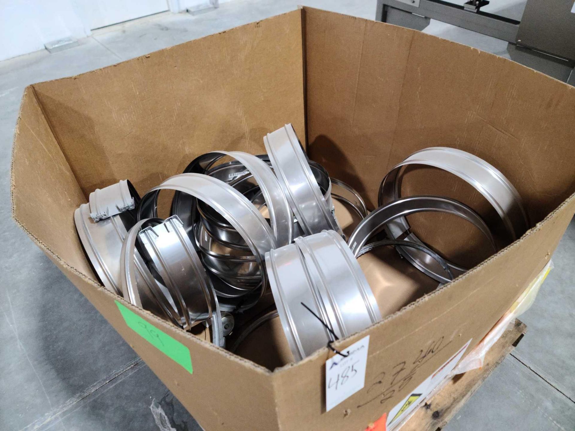 Box of 20" Diameter Air Duct Clamps