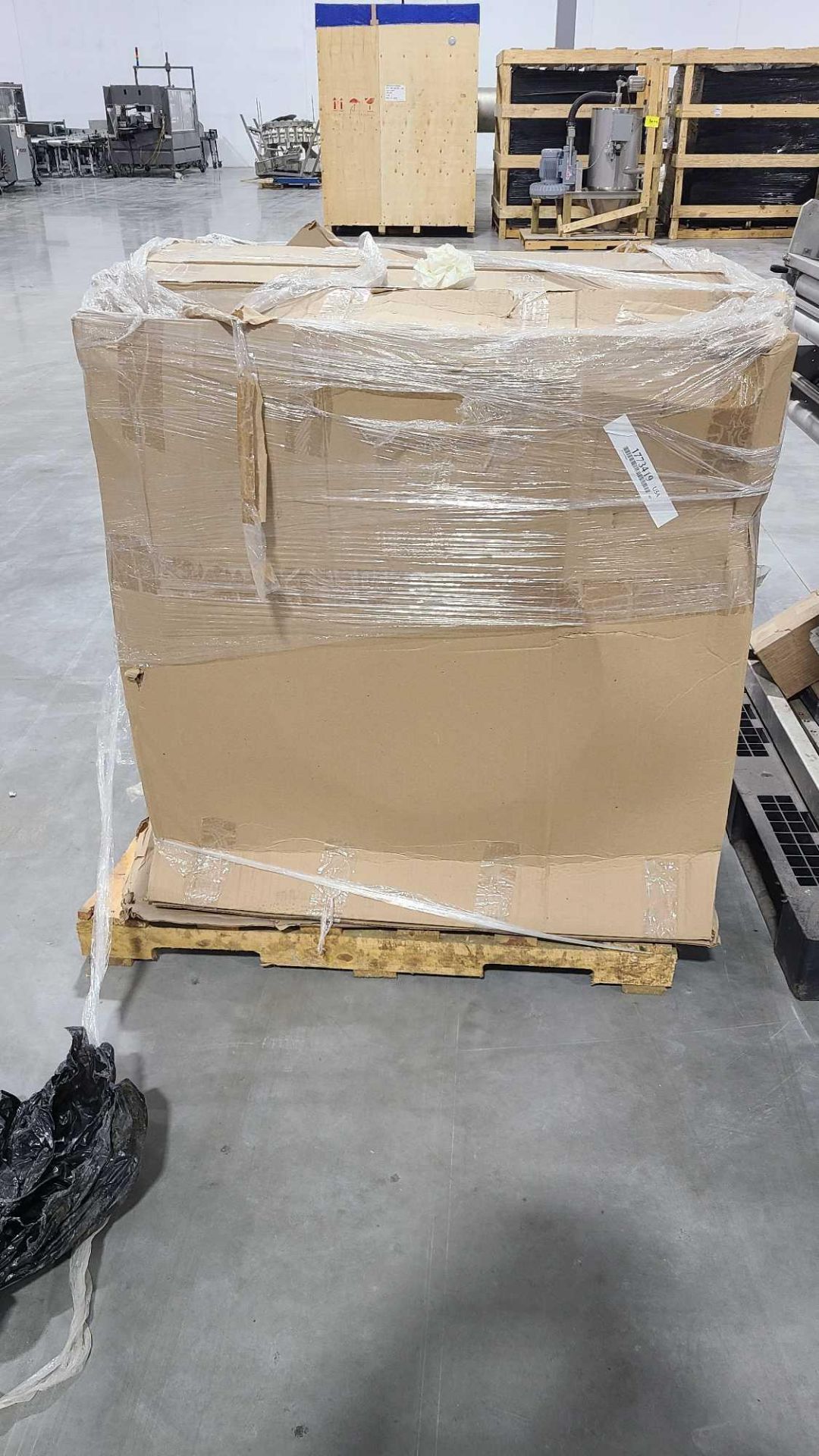 Pallet of Four Diffusers