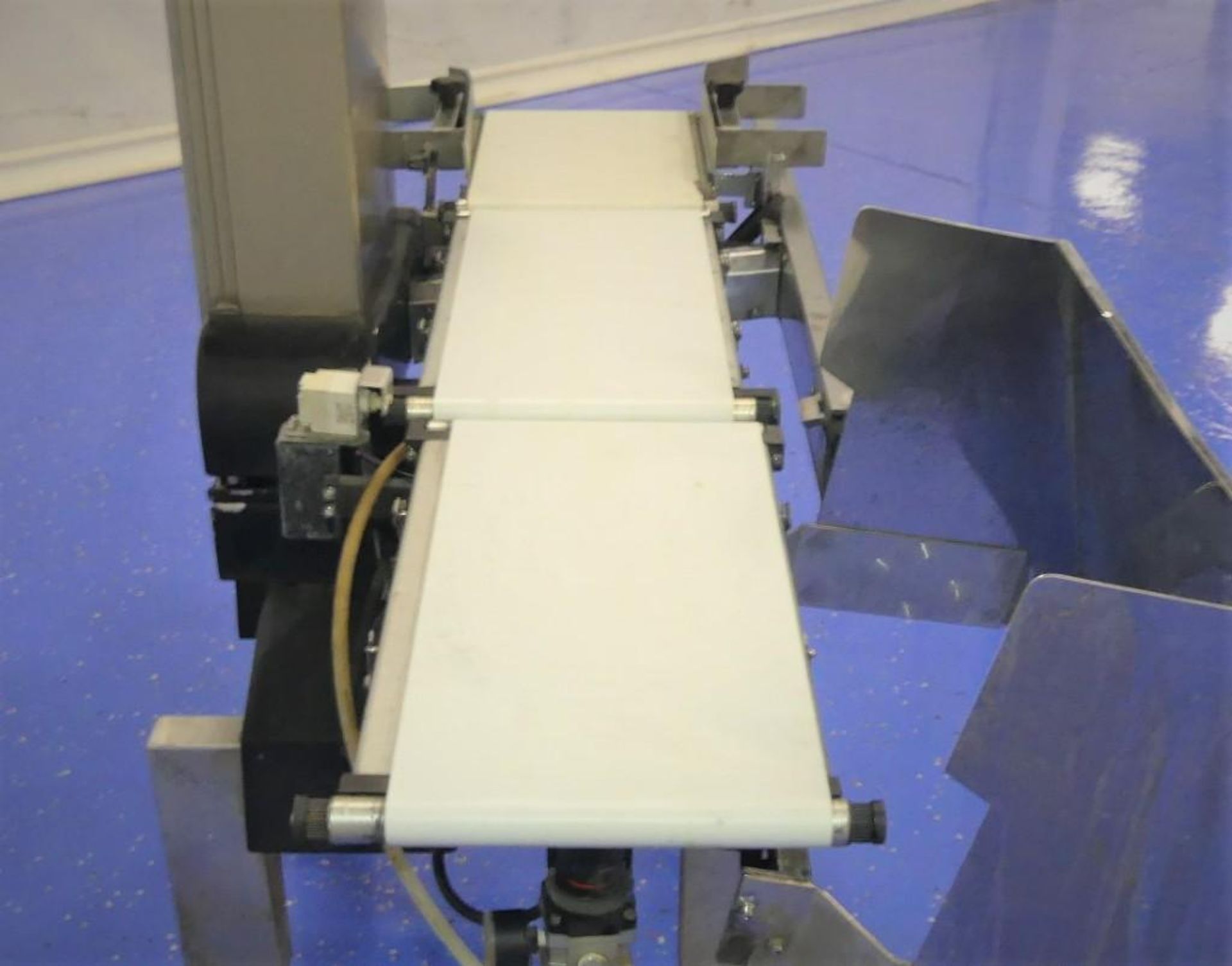 Ishida DACS Three Belt Checkweigher - Image 6 of 8