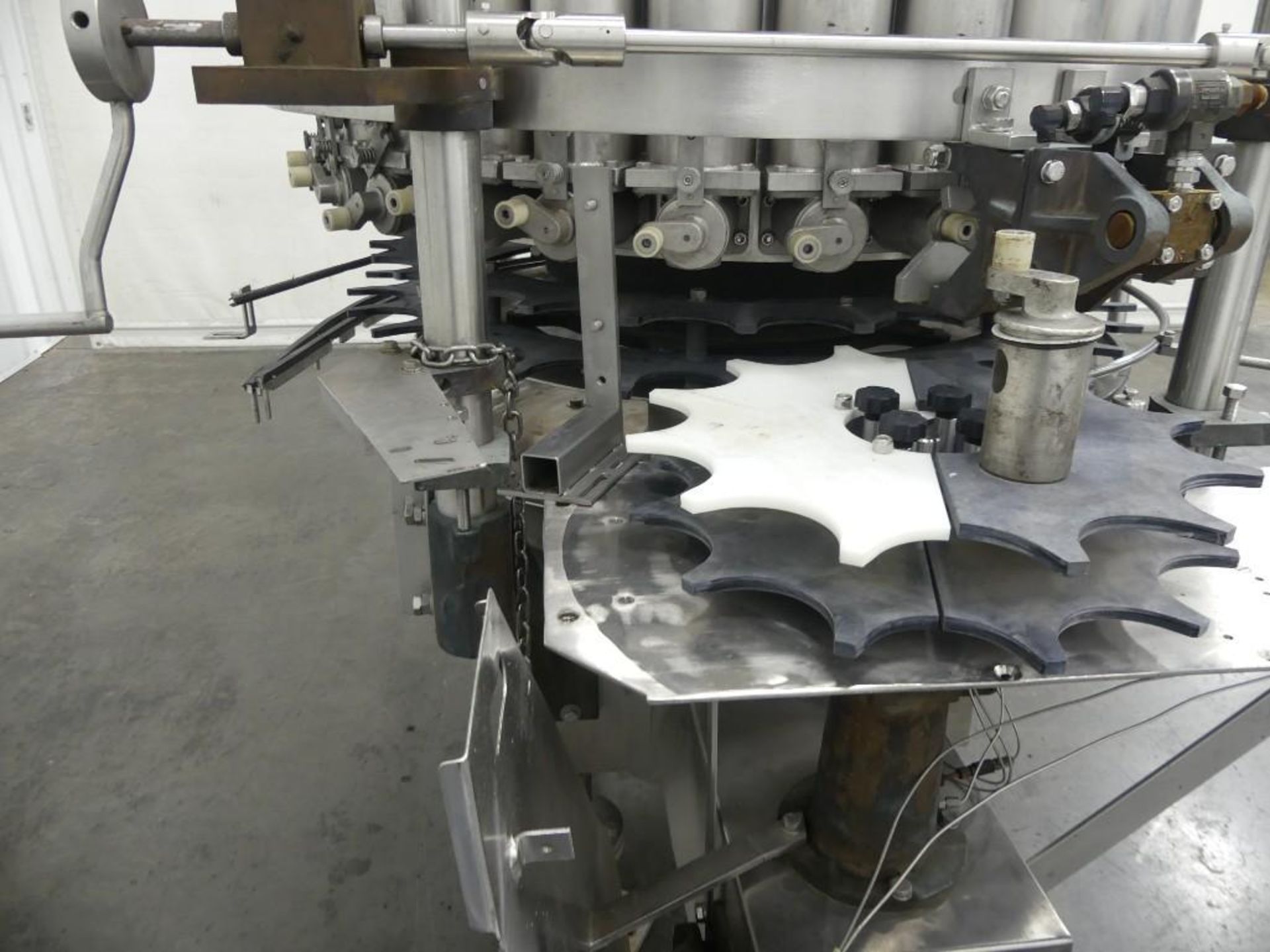 Elmar 28 Station Rotary Piston Filler - Image 8 of 15