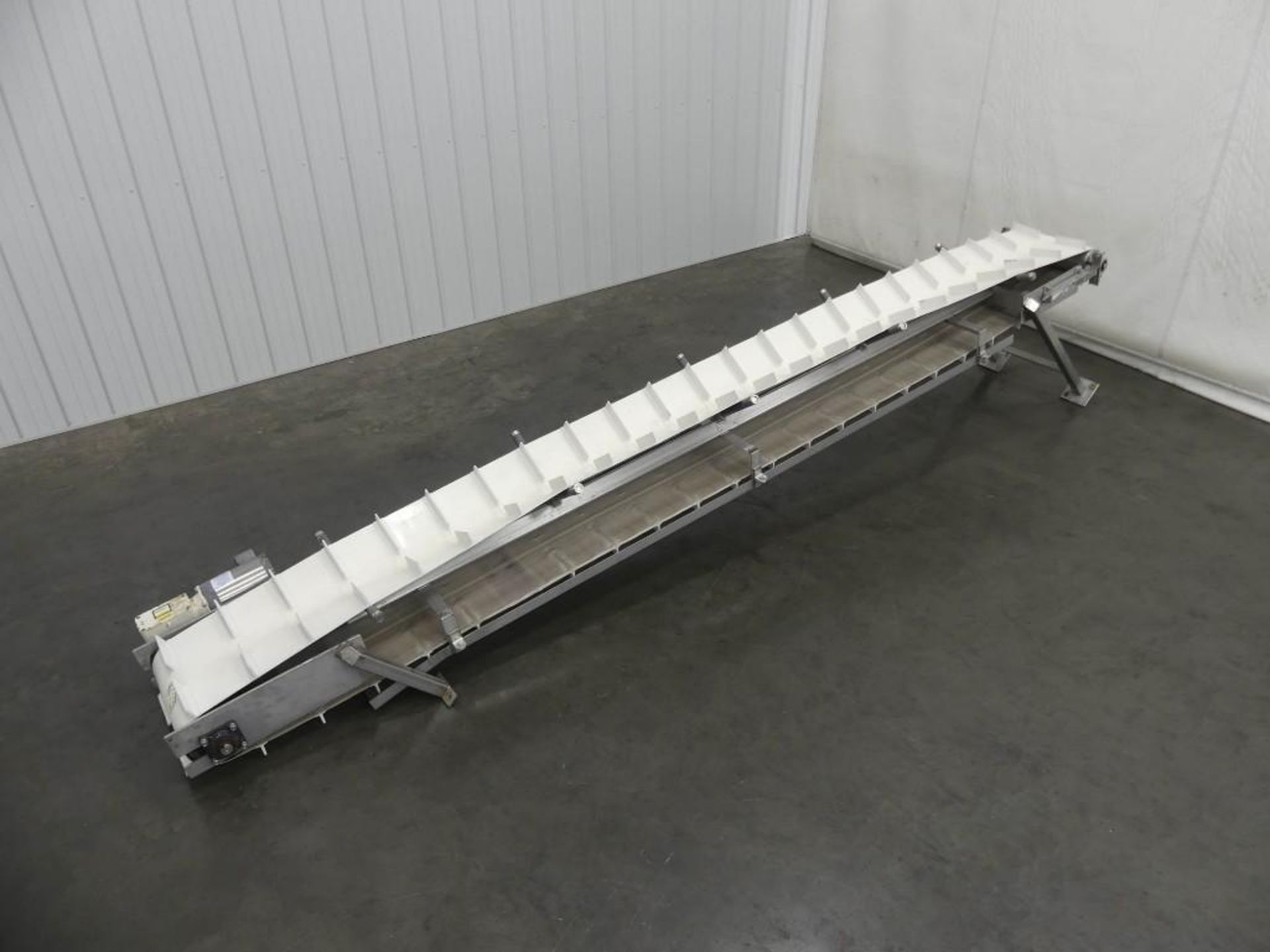 Plastic Cleated Belt Conveyor 185" L x 18" W