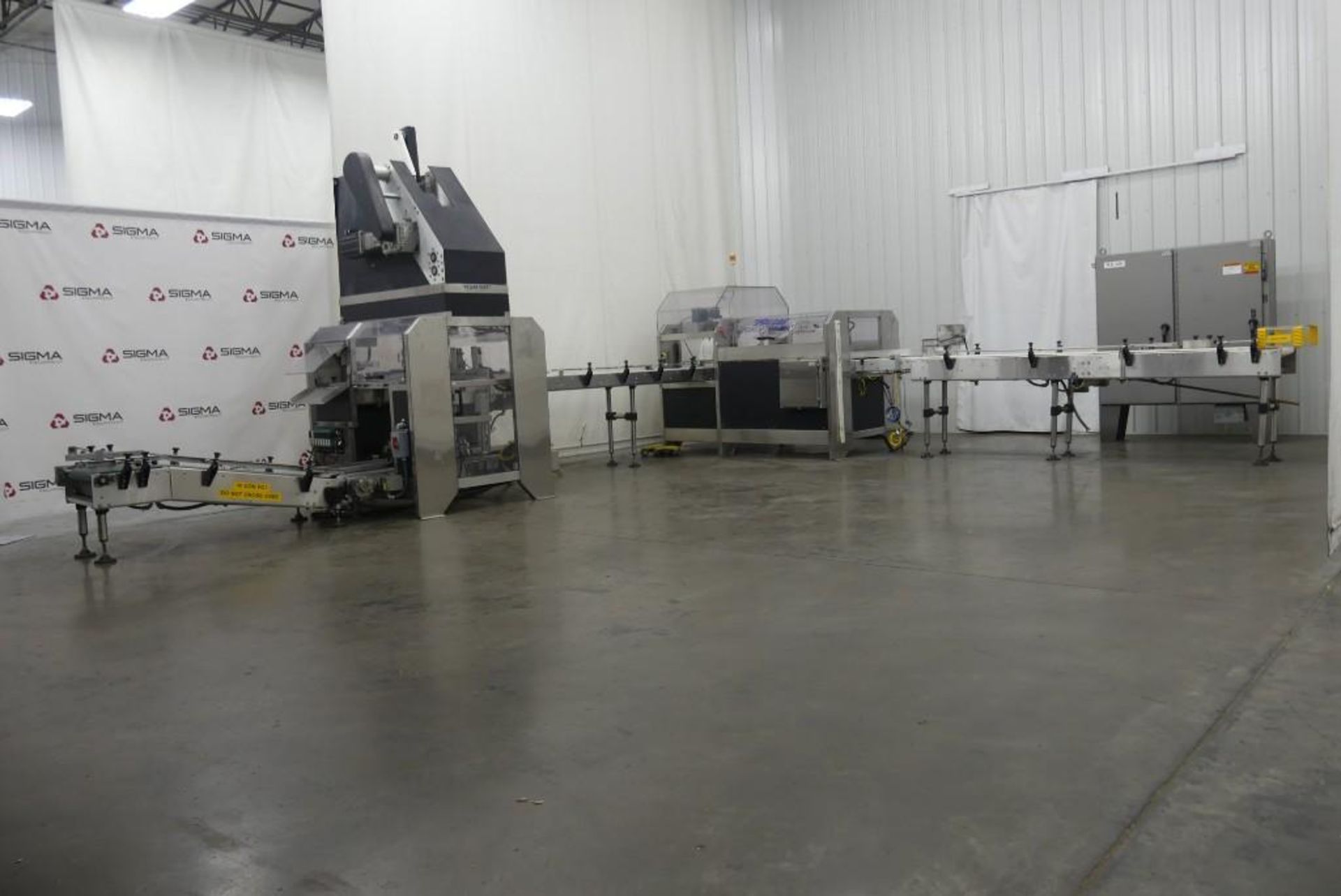 Fallas R400 Robotic Case Packer with Uppender - Image 2 of 45