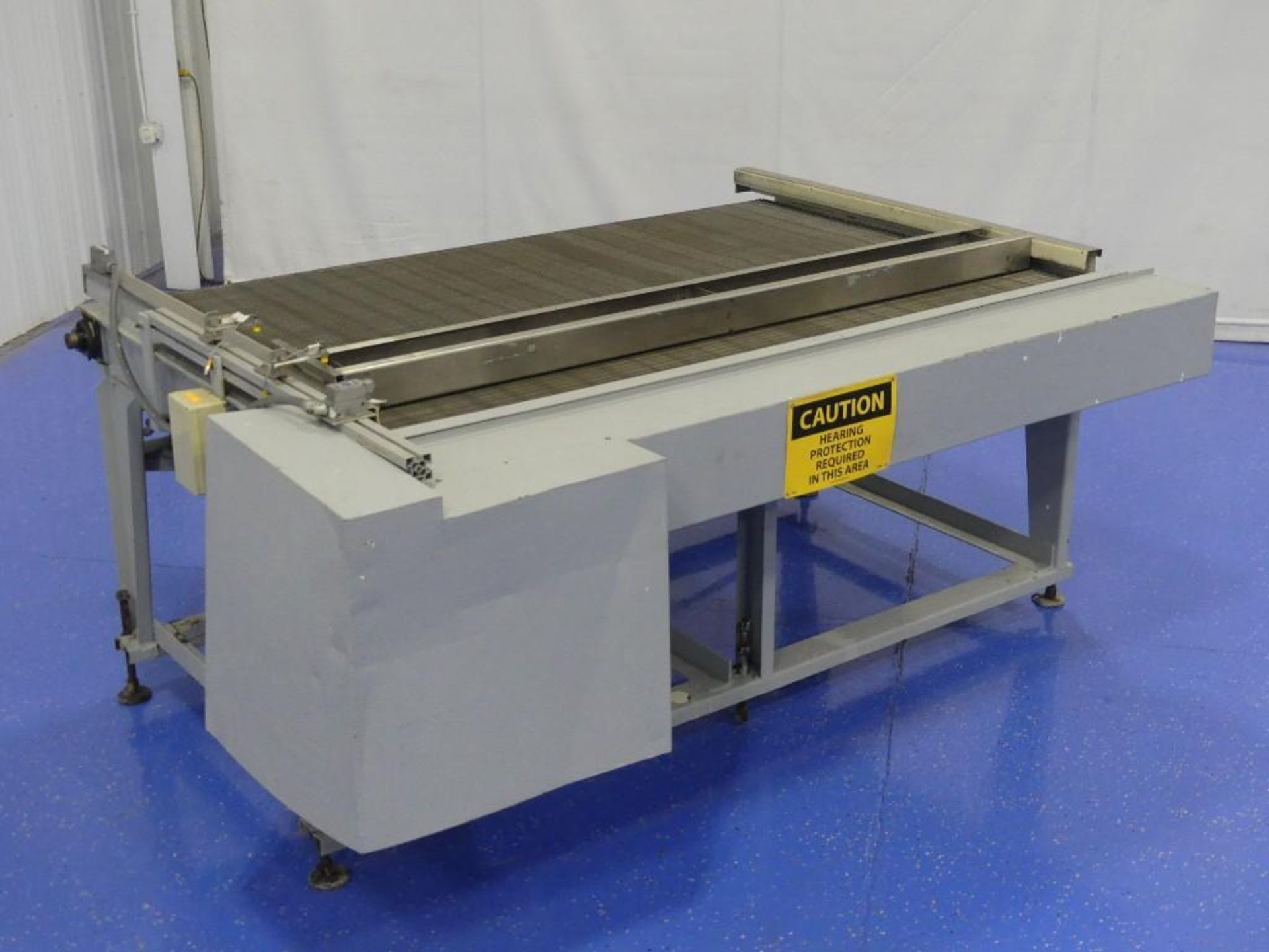 Taylor Manufacturing 96X60 Mass Flow Accumulation Table - Image 3 of 12